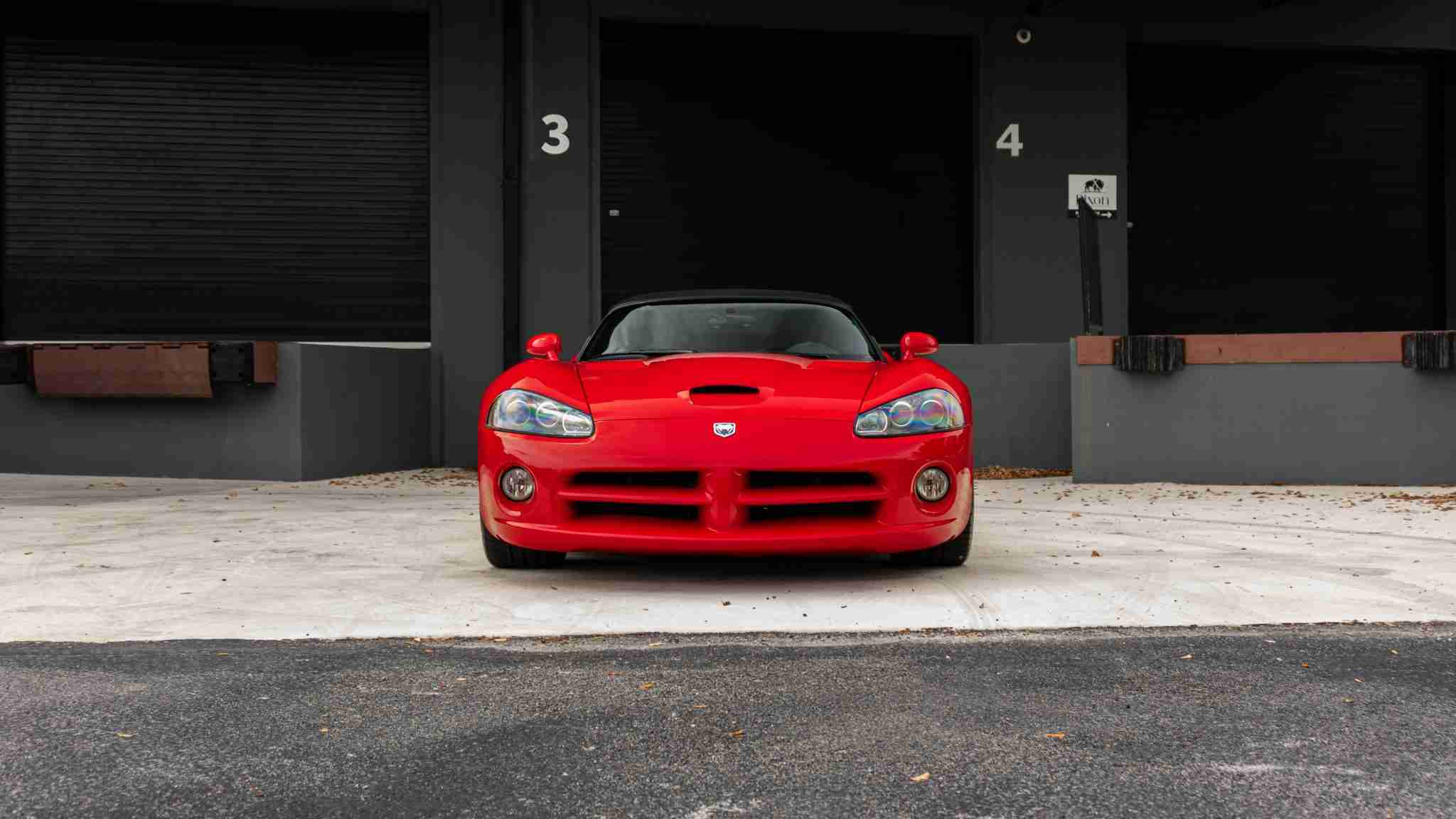 2005 Dodge Viper SRT-10 Only 16k Miles VIPER Red – 8.4L V10 – 6 Speed Manual – Like New Condition full