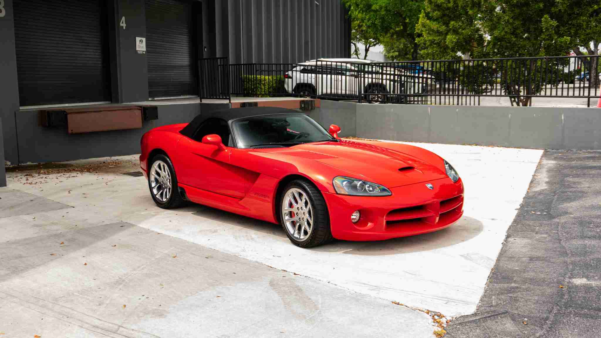 2005 Dodge Viper SRT-10 Only 16k Miles VIPER Red – 8.4L V10 – 6 Speed Manual – Like New Condition full