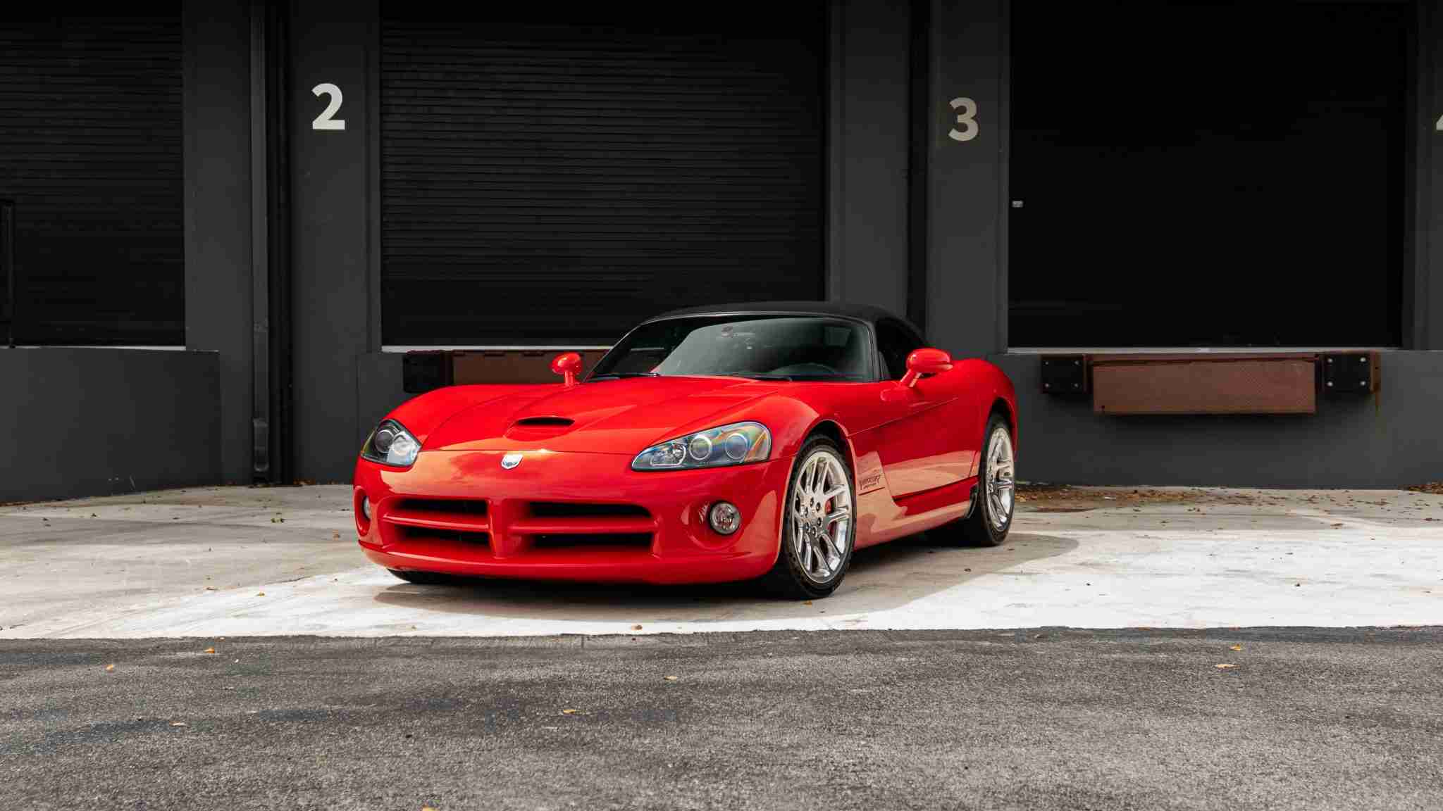 2005 Dodge Viper SRT-10 Only 16k Miles VIPER Red – 8.4L V10 – 6 Speed Manual – Like New Condition full