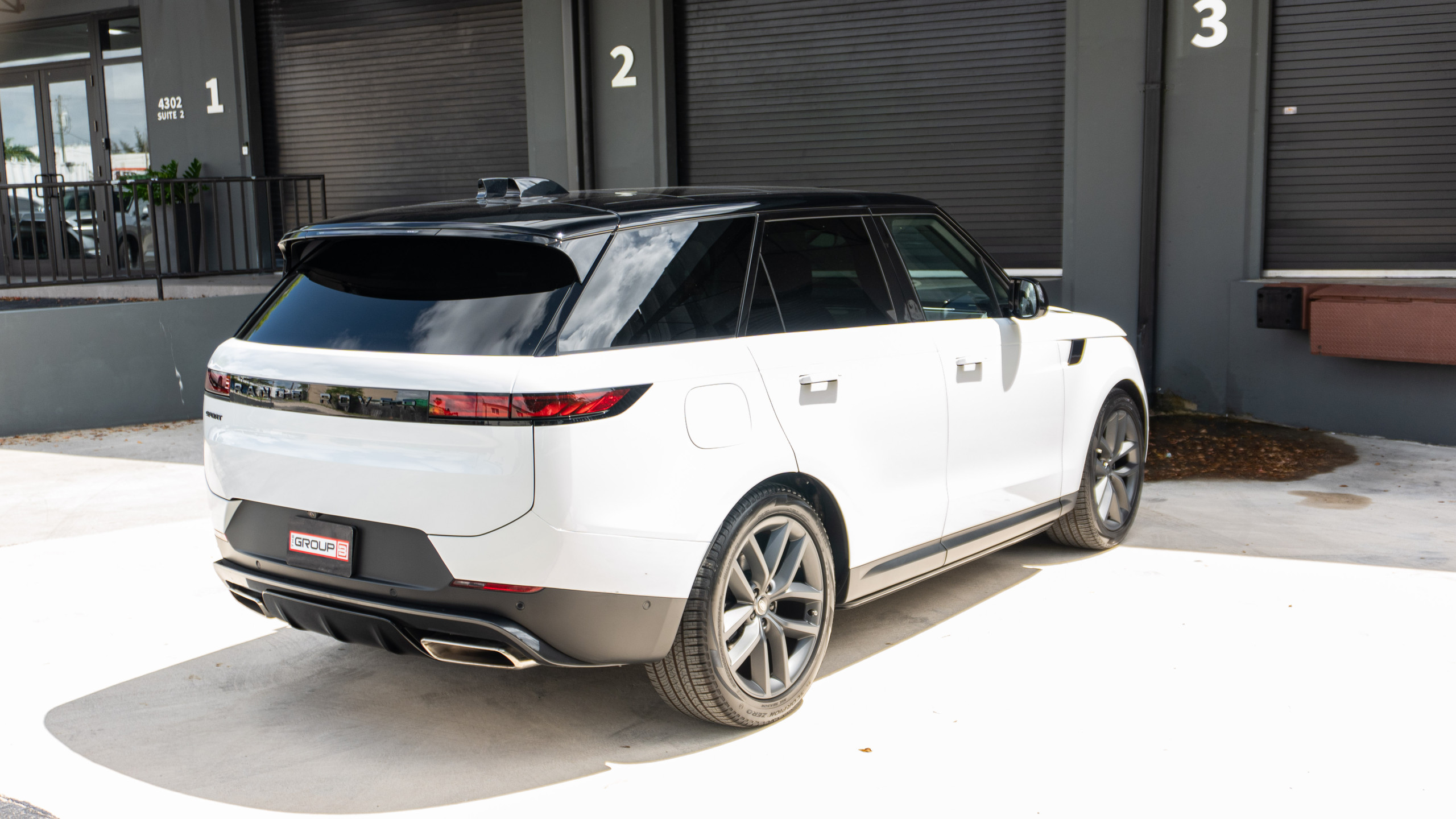 2024 Land Rover Range Rover Sport SE P360 – 900 Miles – Like New Condition – Factory Warranty – Loaded -$97K MSRP full