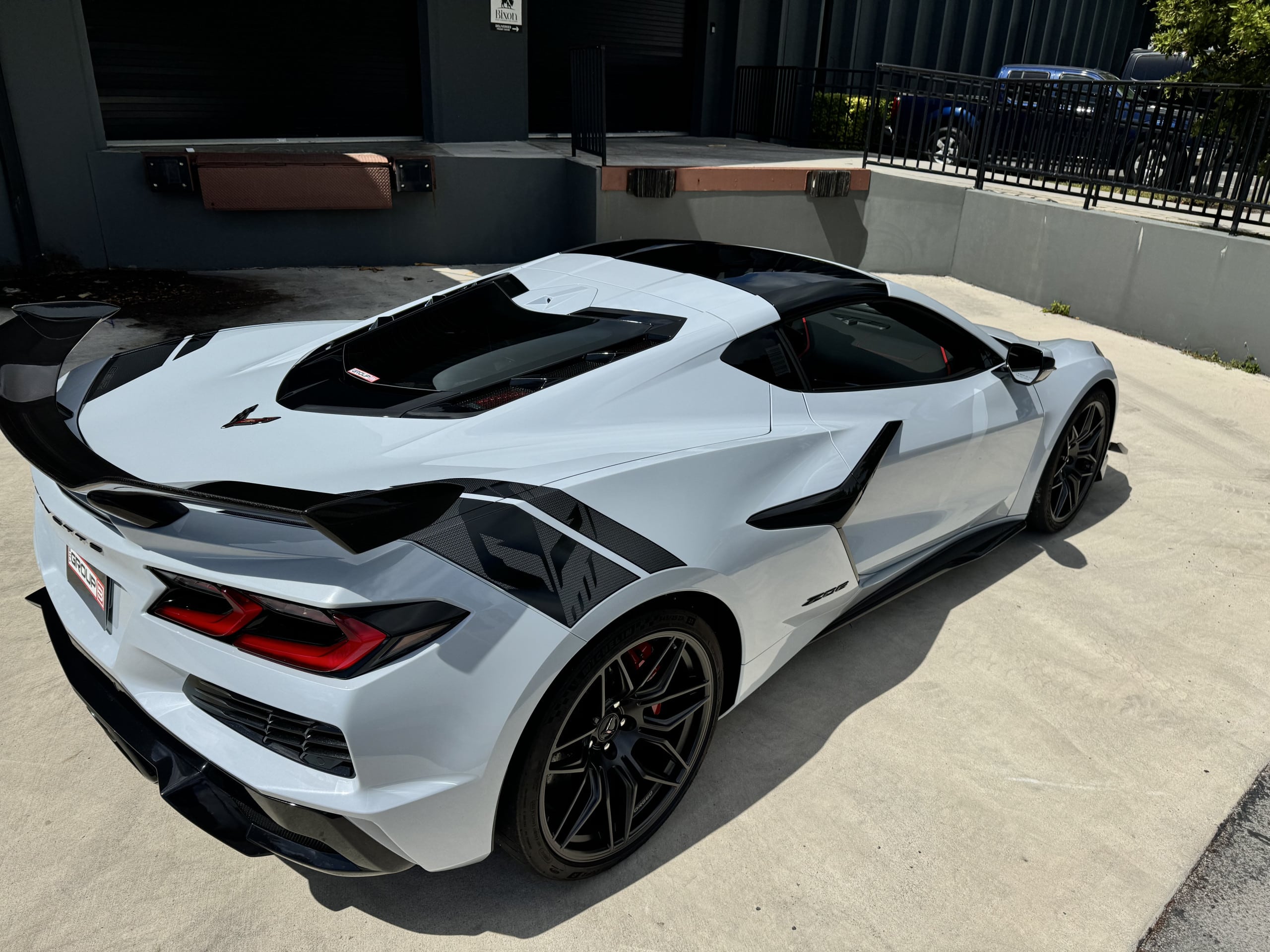 2024 Chevrolet Corvette 3LZ Z06 1 Owner – 800 Miles – $158k MSRP – All Original – Factory Warranty – LIKE NEW full