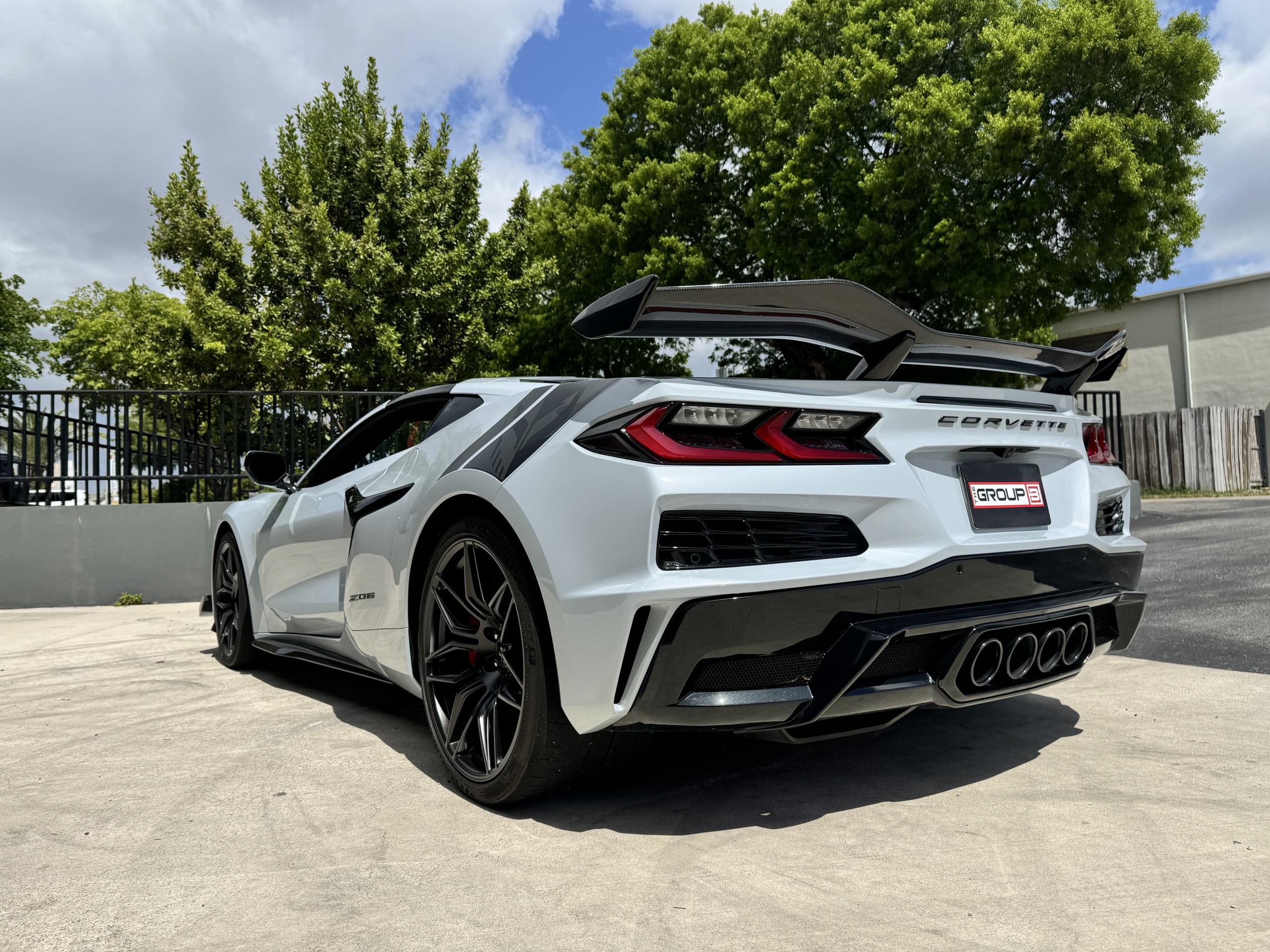 2024 Chevrolet Corvette 3LZ Z06 1 Owner – 800 Miles – $158k MSRP – All Original – Factory Warranty – LIKE NEW full