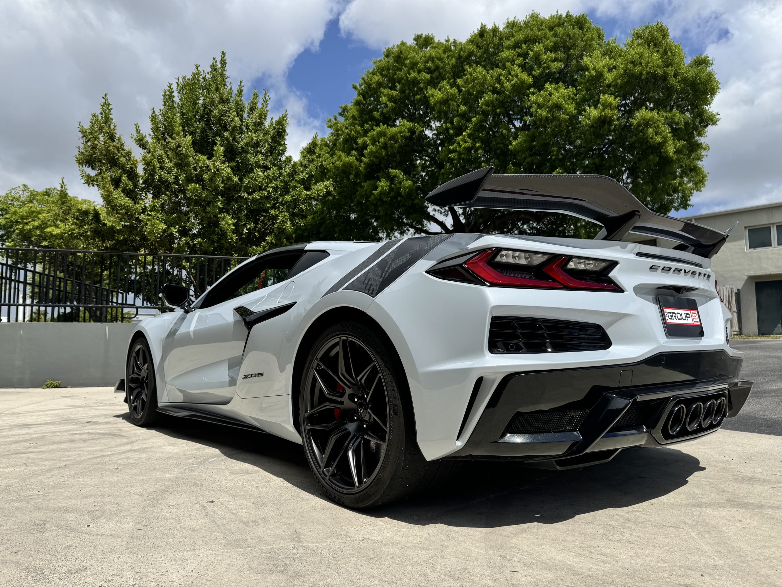 2024 Chevrolet Corvette 3LZ Z06 1 Owner – 800 Miles – $158k MSRP – All Original – Factory Warranty – LIKE NEW full