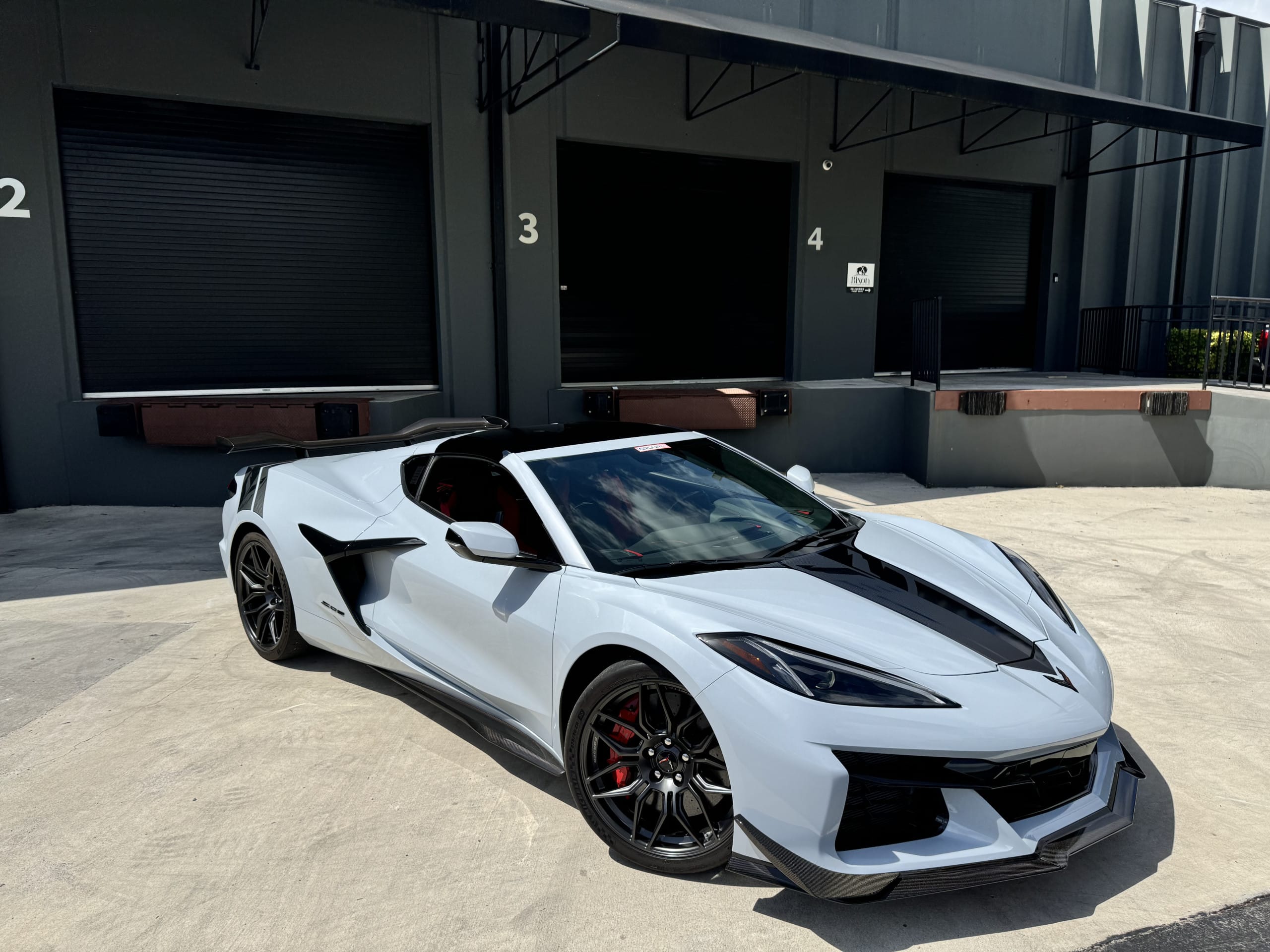 2024 Chevrolet Corvette 3LZ Z06 1 Owner – 800 Miles – $158k MSRP – All Original – Factory Warranty – LIKE NEW full