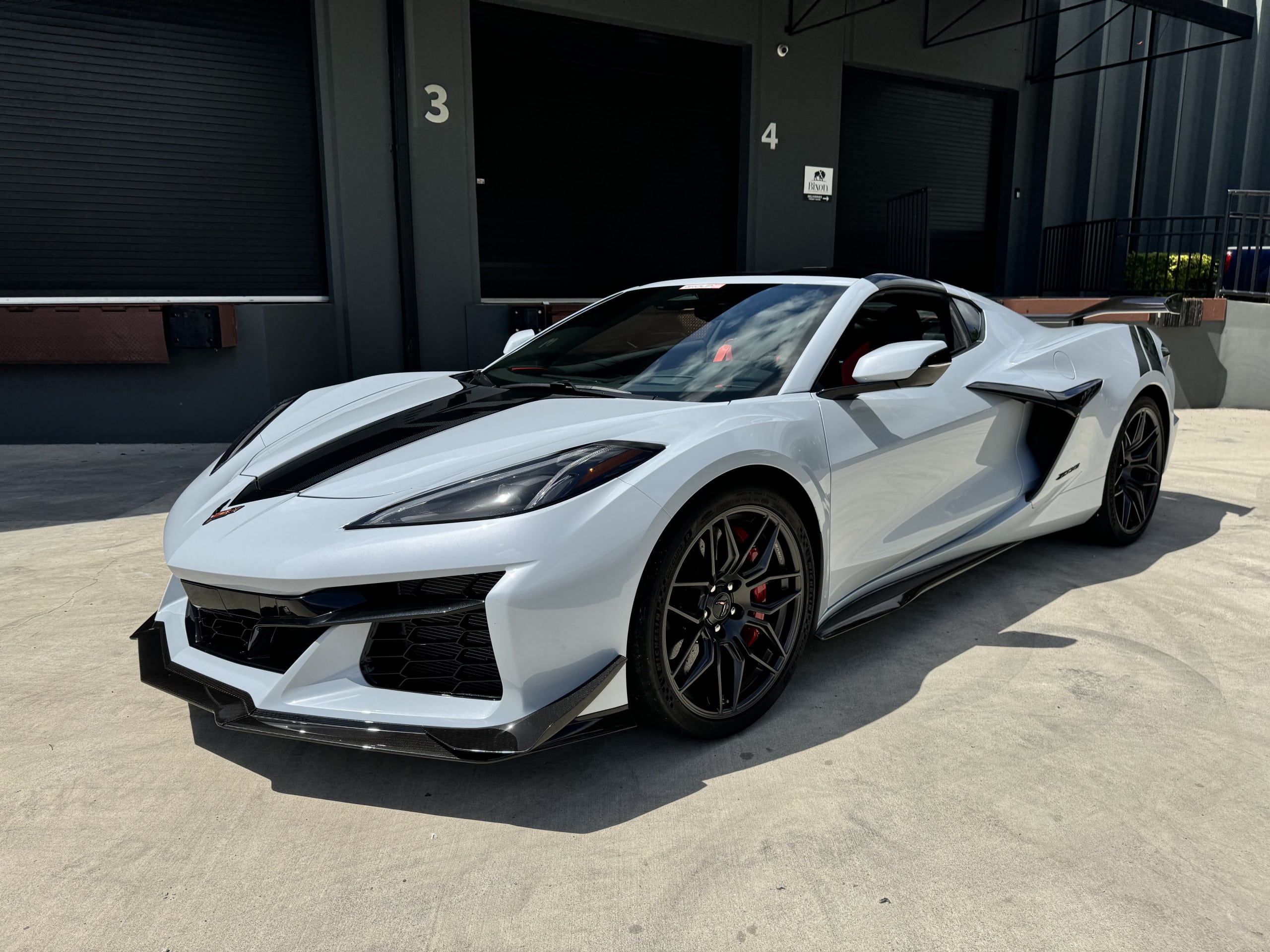 2024 Chevrolet Corvette 3LZ Z06 1 Owner – 800 Miles – $158k MSRP – All Original – Factory Warranty – LIKE NEW full