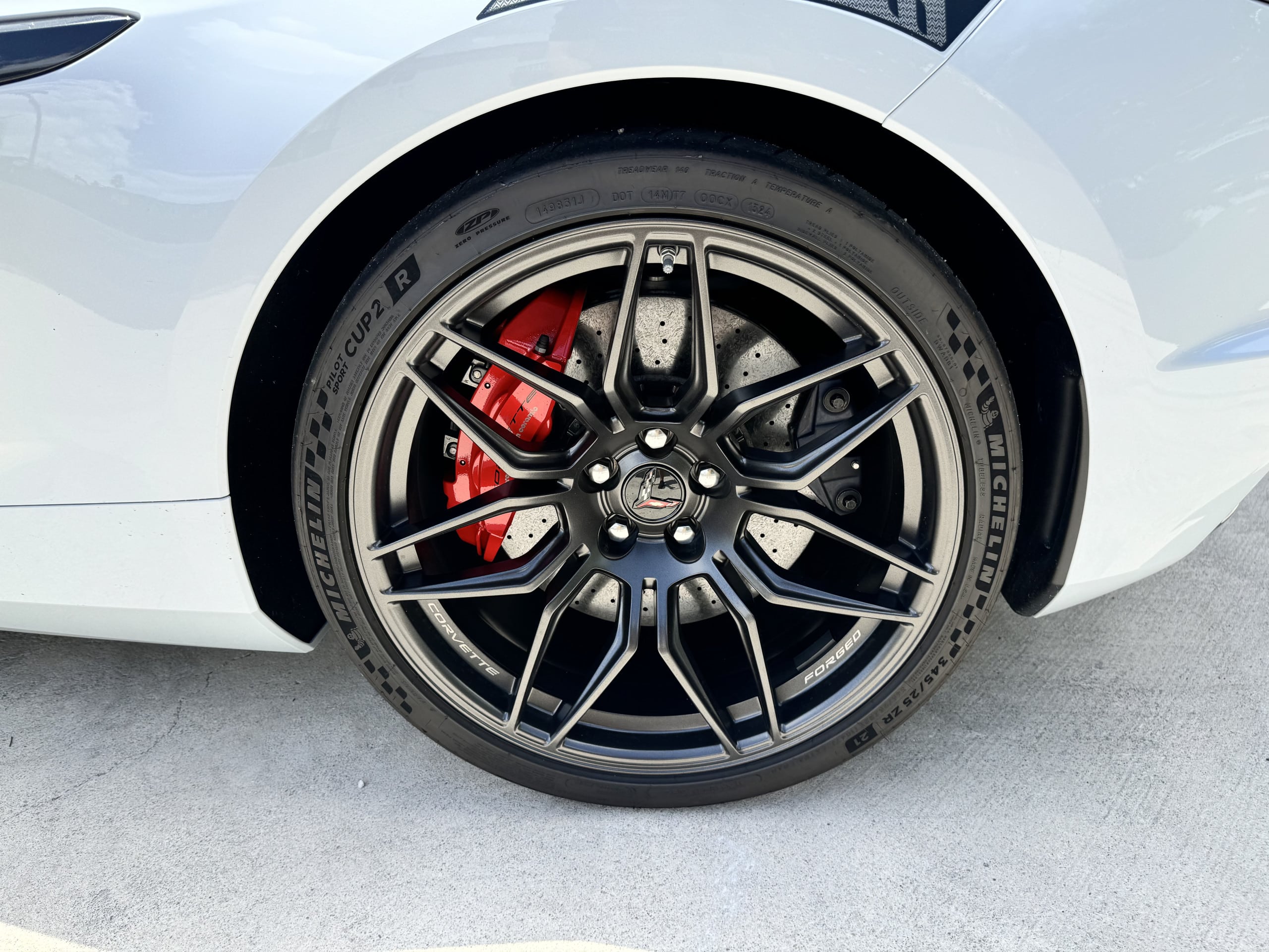 2024 Chevrolet Corvette 3LZ Z06 1 Owner – 800 Miles – $158k MSRP – All Original – Factory Warranty – LIKE NEW full