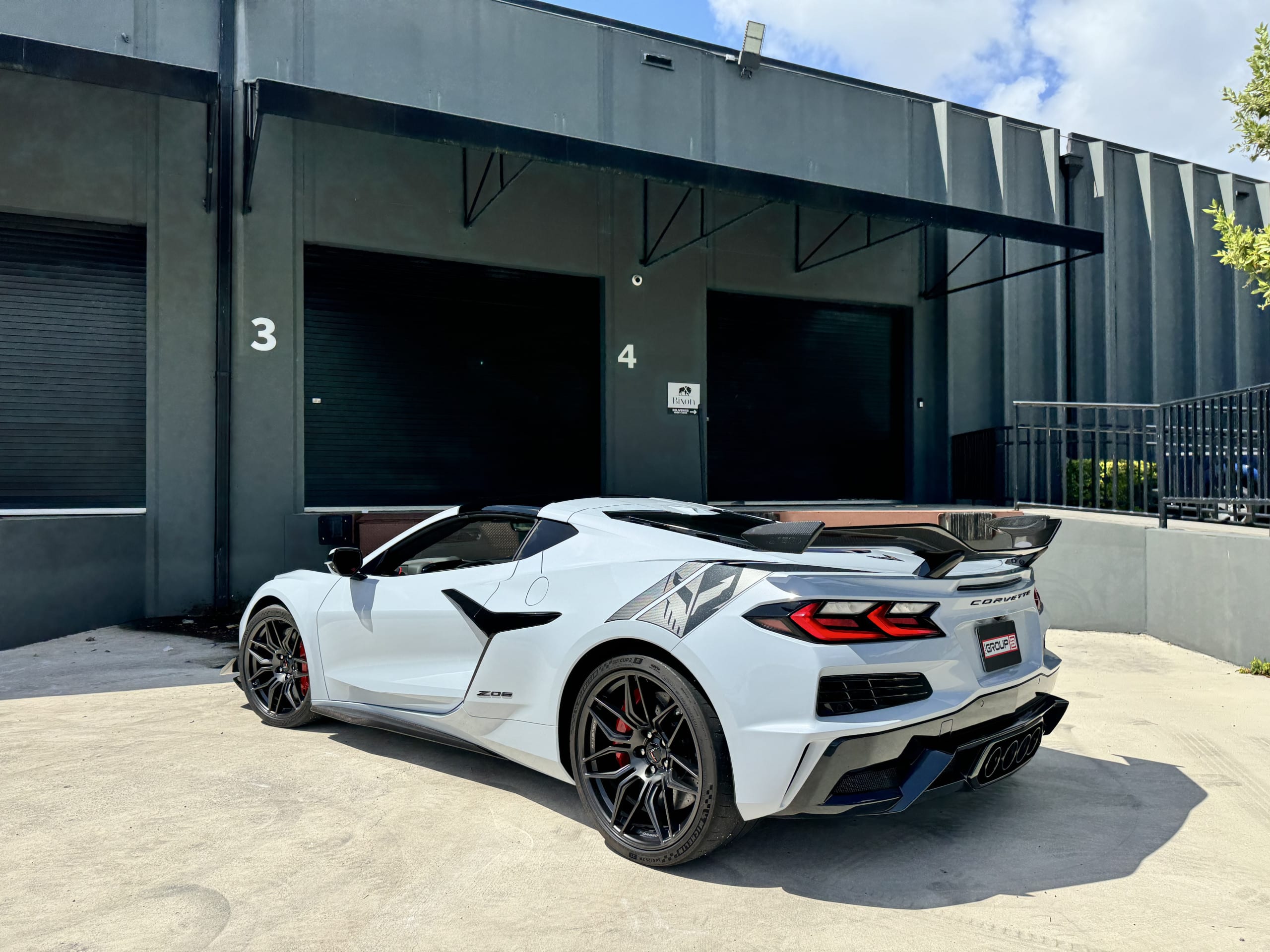 2024 Chevrolet Corvette 3LZ Z06 1 Owner – 800 Miles – $158k MSRP – All Original – Factory Warranty – LIKE NEW full