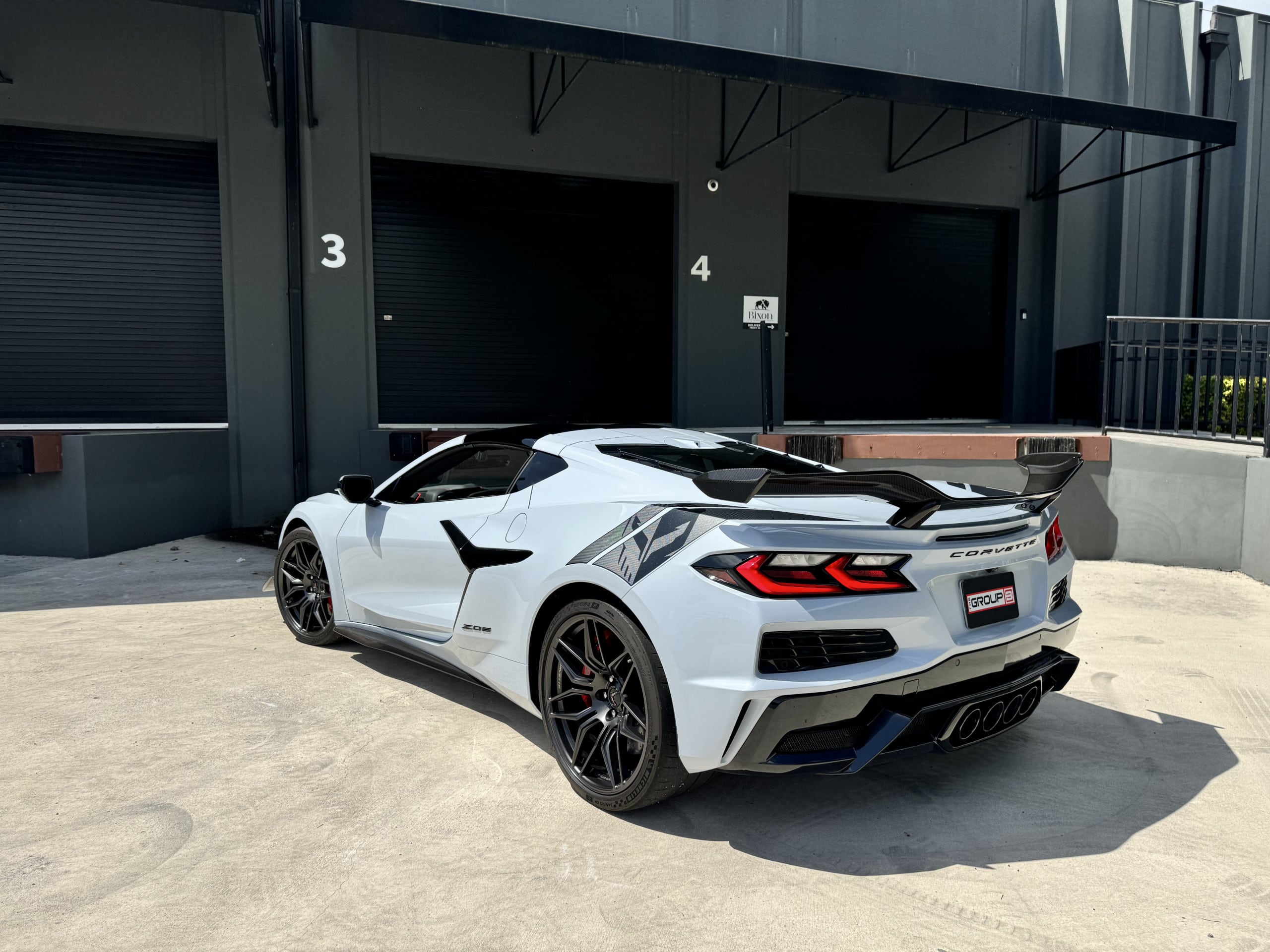 2024 Chevrolet Corvette 3LZ Z06 1 Owner – 800 Miles – $158k MSRP – All Original – Factory Warranty – LIKE NEW full