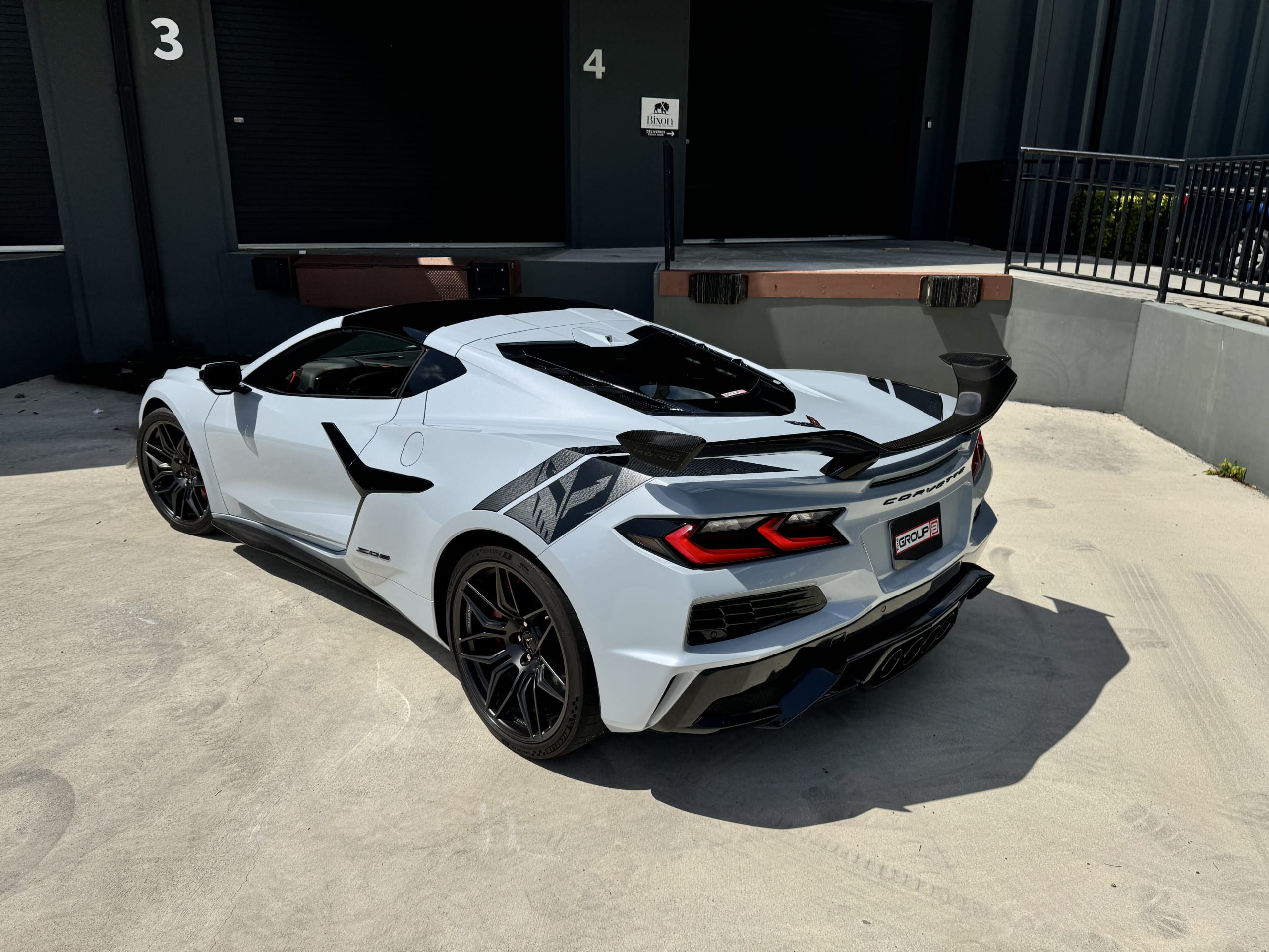 2024 Chevrolet Corvette 3LZ Z06 1 Owner – 800 Miles – $158k MSRP – All Original – Factory Warranty – LIKE NEW full