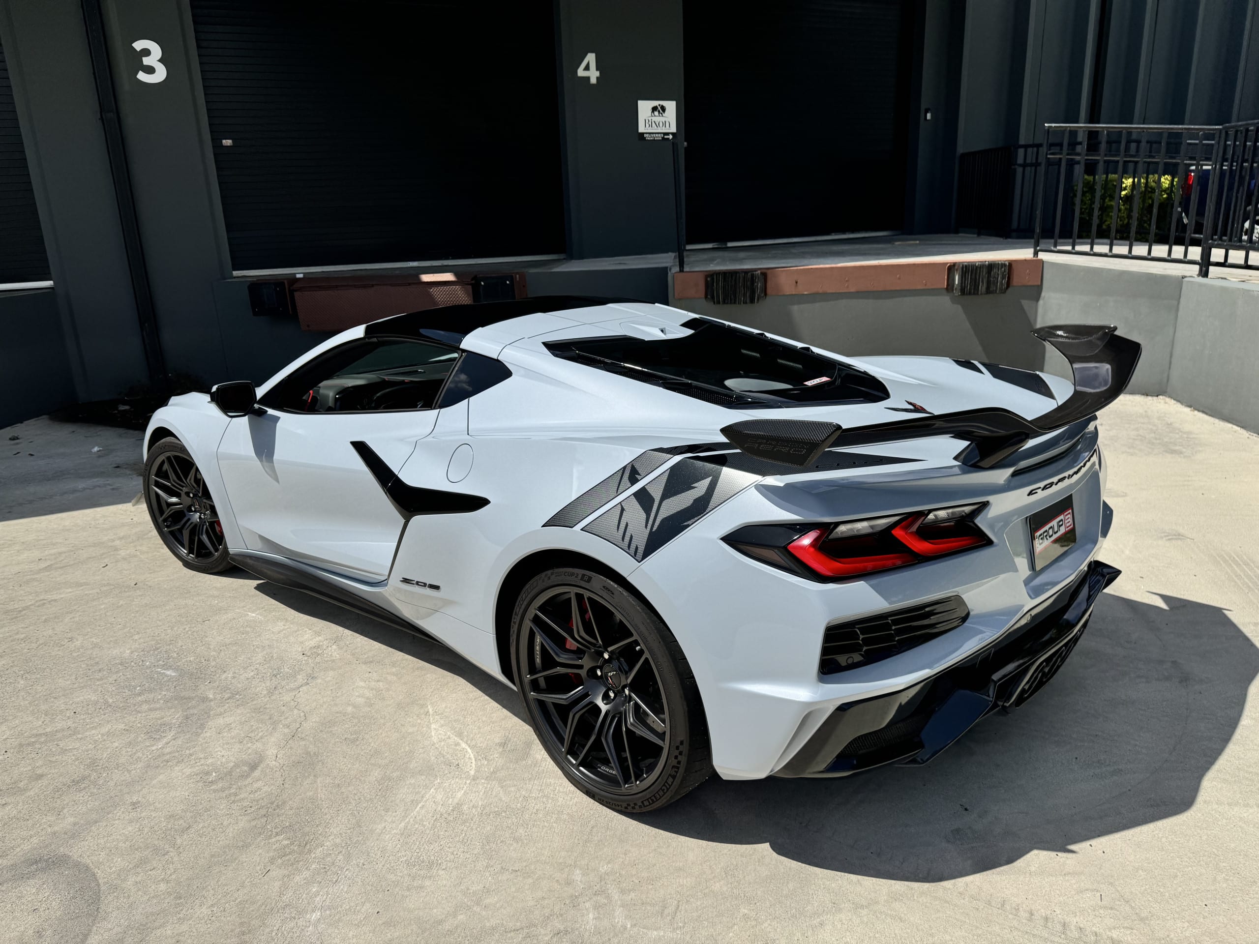 2024 Chevrolet Corvette 3LZ Z06 1 Owner – 800 Miles – $158k MSRP – All Original – Factory Warranty – LIKE NEW full
