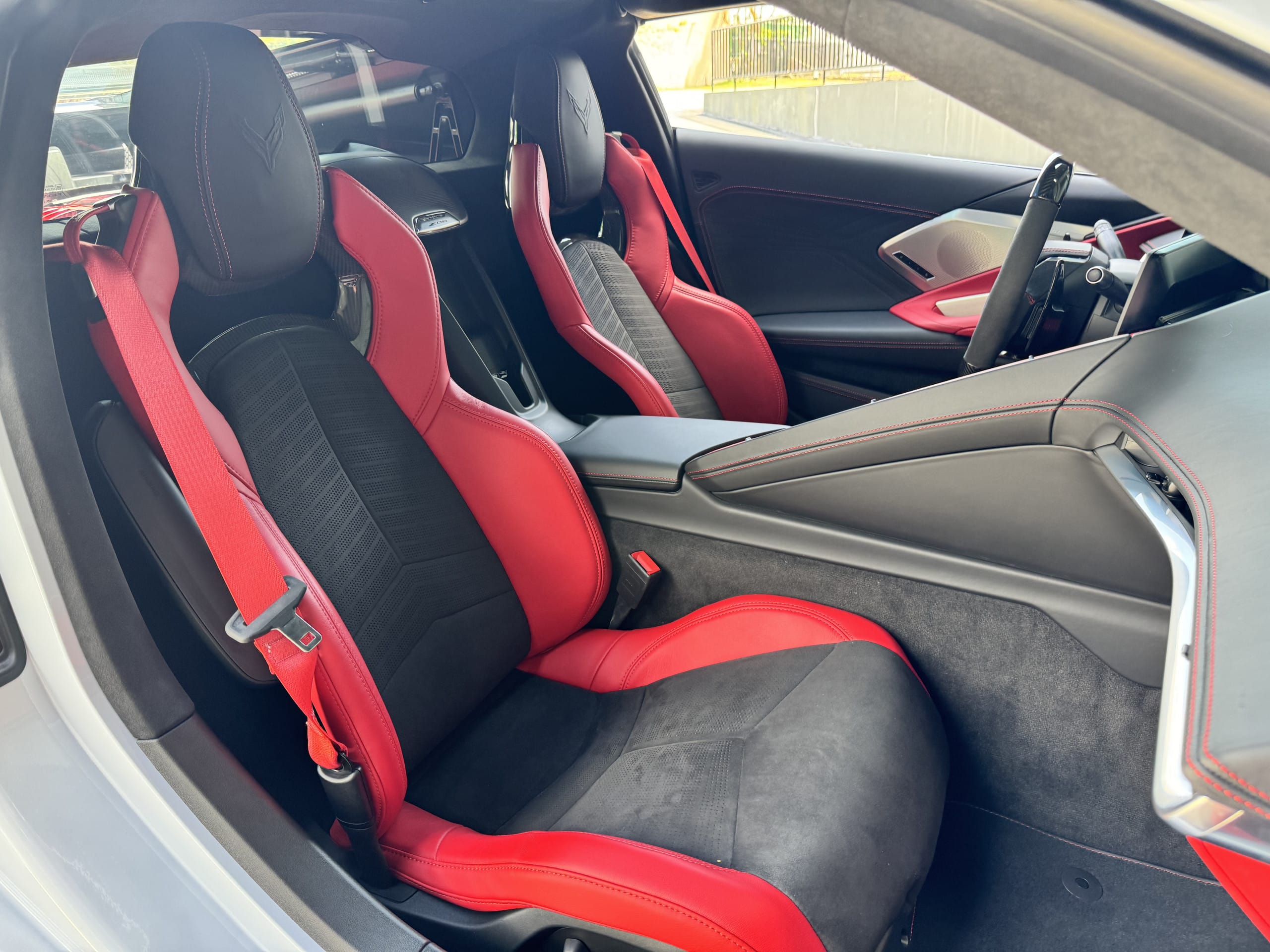 2024 Chevrolet Corvette 3LZ Z06 1 Owner – 800 Miles – $158k MSRP – All Original – Factory Warranty – LIKE NEW full