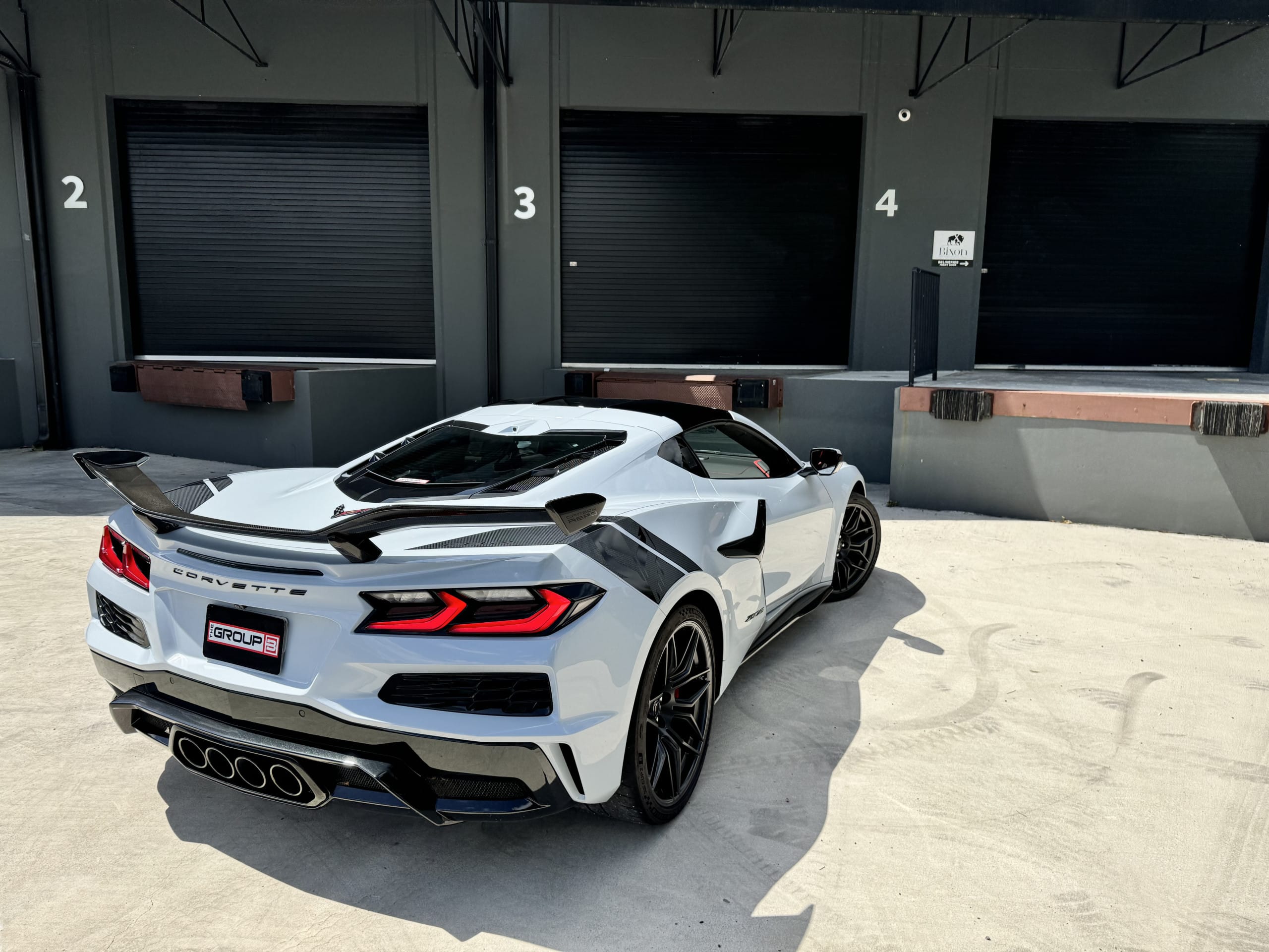 2024 Chevrolet Corvette 3LZ Z06 1 Owner – 800 Miles – $158k MSRP – All Original – Factory Warranty – LIKE NEW full