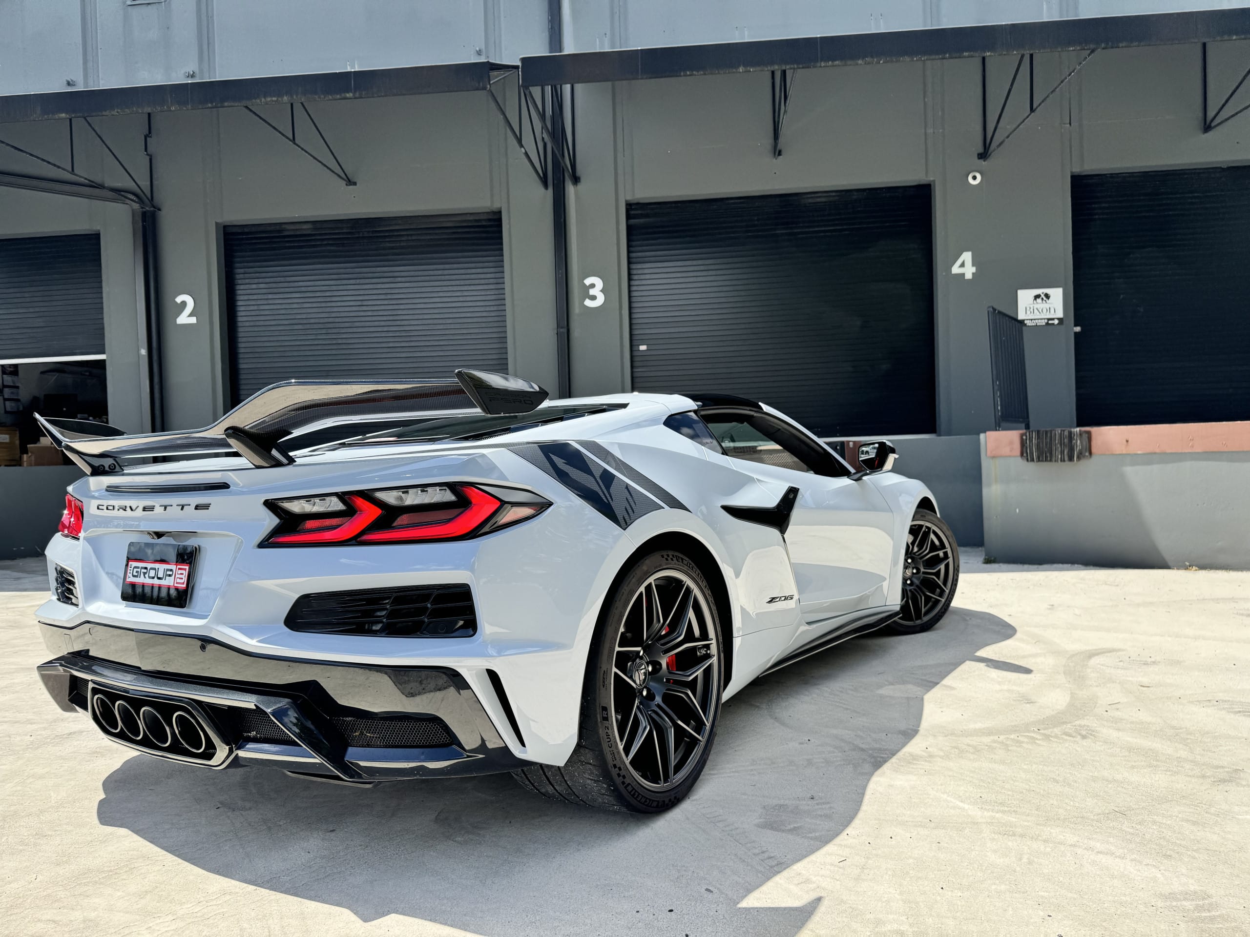 2024 Chevrolet Corvette 3LZ Z06 1 Owner – 800 Miles – $158k MSRP – All Original – Factory Warranty – LIKE NEW full
