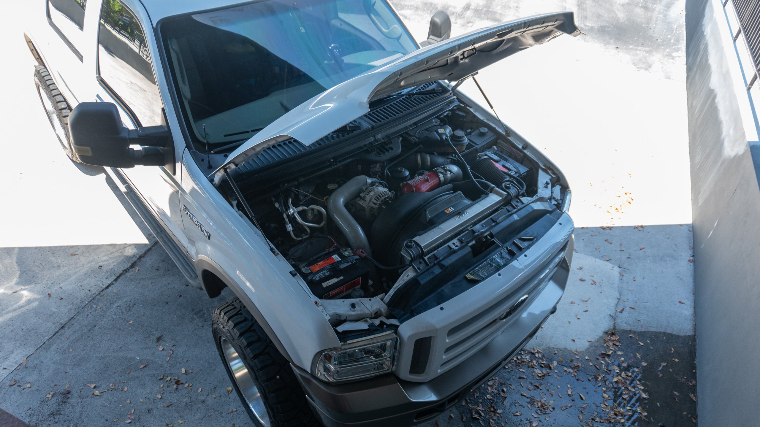 2005 Ford Excursion Eddie Bauer – 6.0L Turbo Diesel – Nicely Modified full