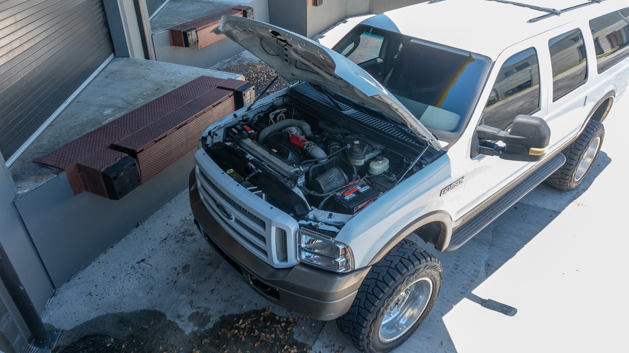 2005 Ford Excursion Eddie Bauer – 6.0L Turbo Diesel – Nicely Modified full