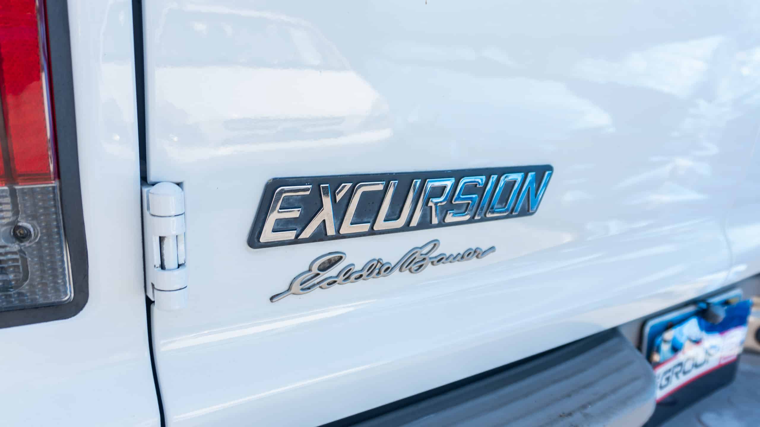 2005 Ford Excursion Eddie Bauer – 6.0L Turbo Diesel – Nicely Modified full
