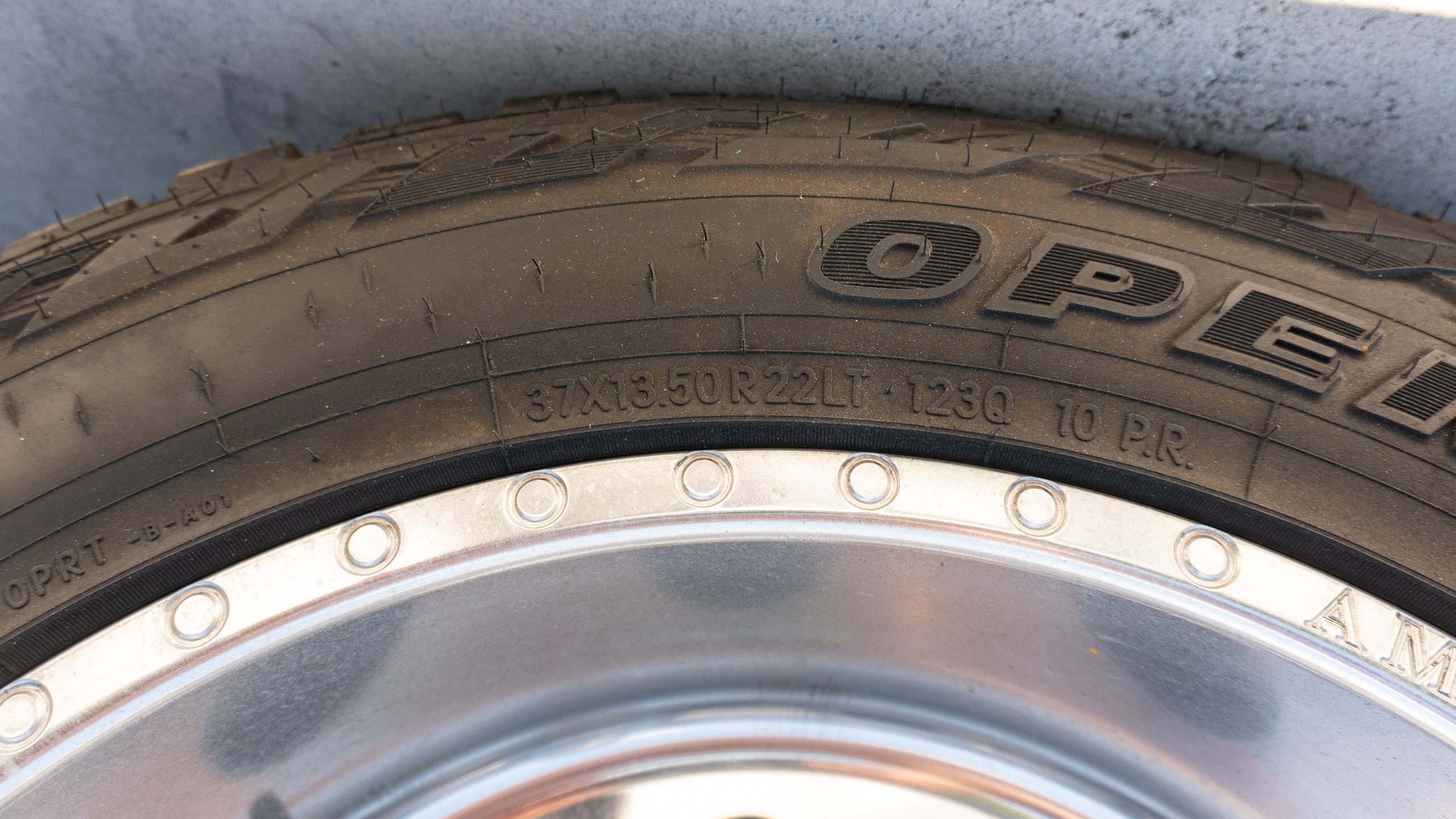 2005 Ford Excursion Eddie Bauer – 6.0L Turbo Diesel – Nicely Modified full