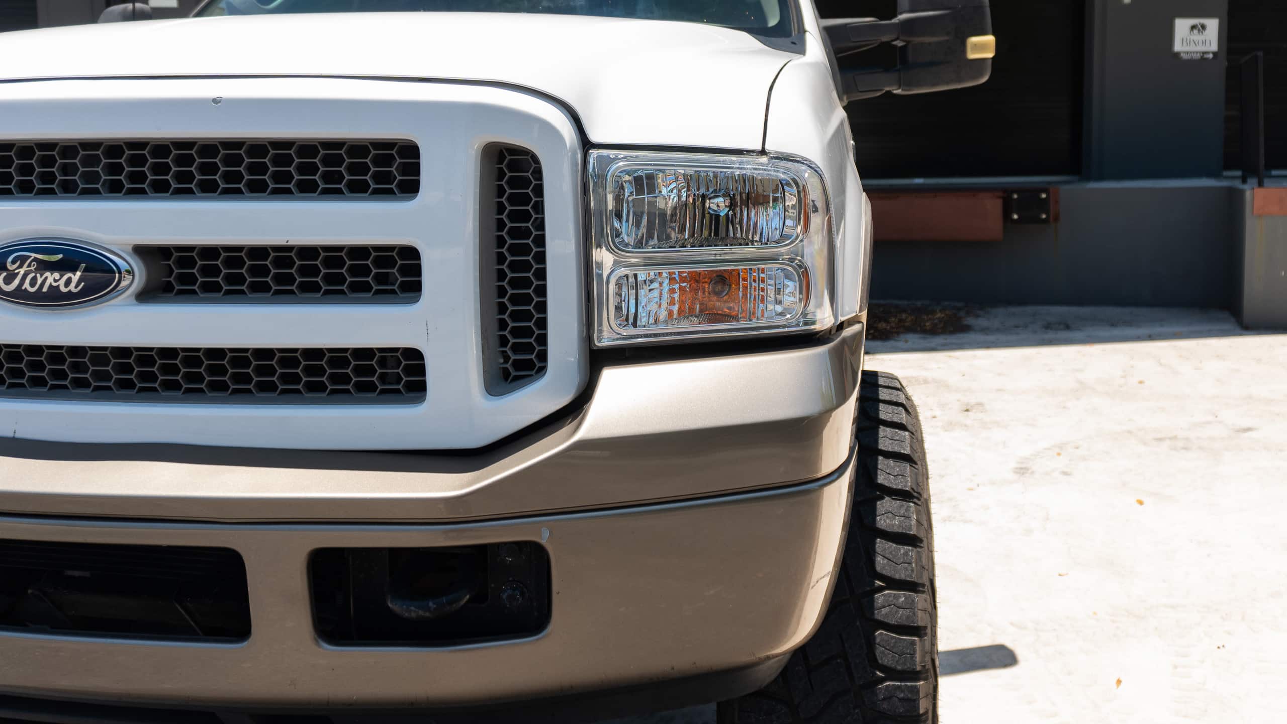 2005 Ford Excursion Eddie Bauer – 6.0L Turbo Diesel – Nicely Modified full