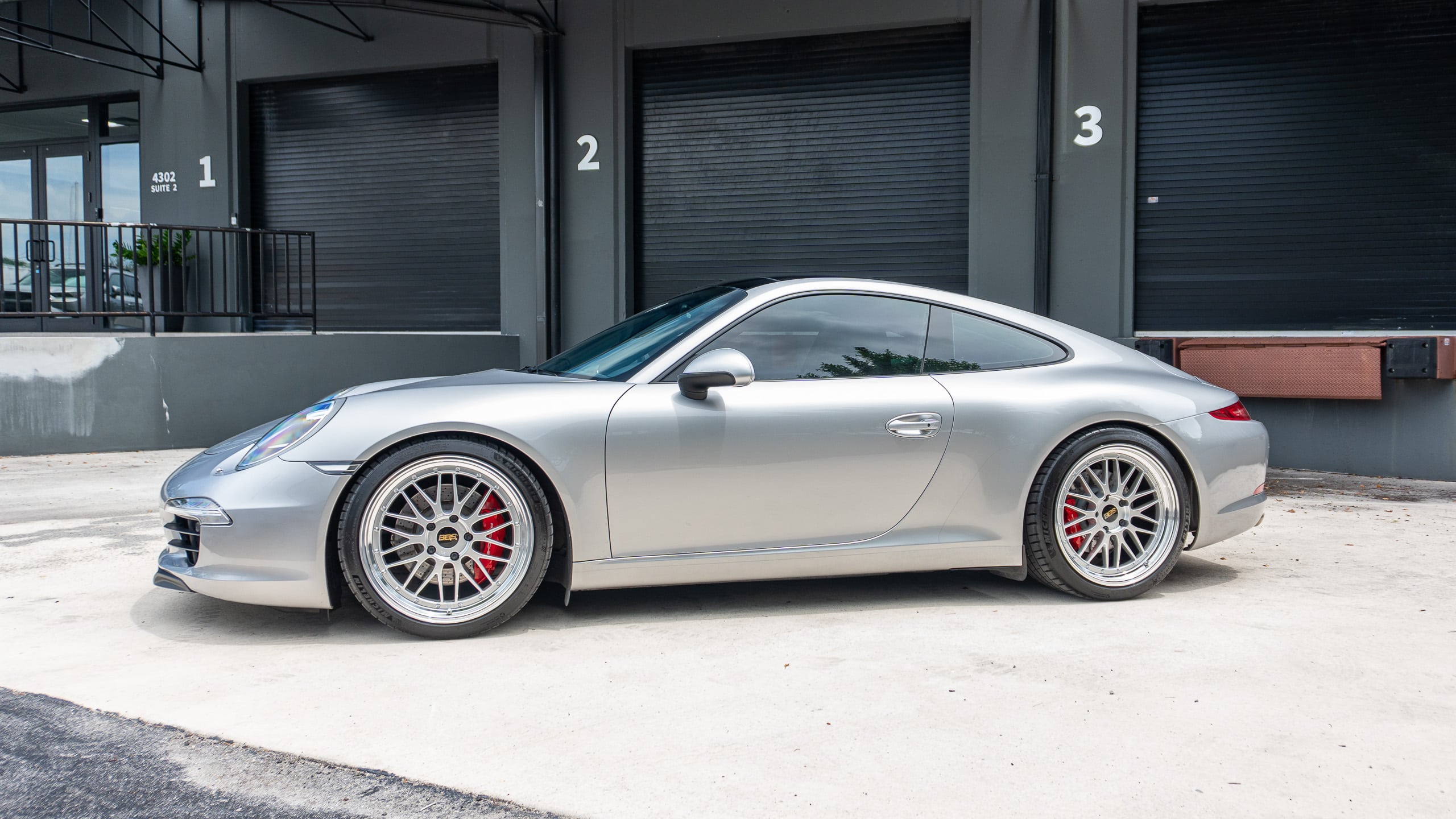 2016 Porsche 911 Carrera S Silver Metallic – 57k Miles – PDK – BBS LM’s – 400 Hp – CPO Extended Warranty full