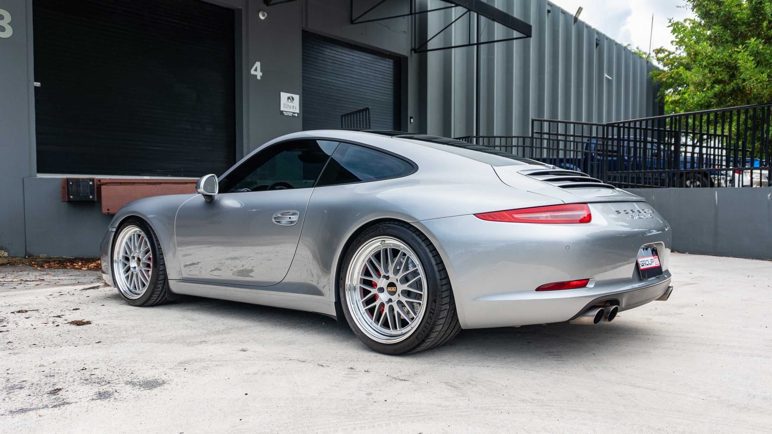 2016 Porsche 911 Carrera S Silver Metallic – 57k Miles – PDK – BBS LM’s – 400 Hp – CPO Extended Warranty full