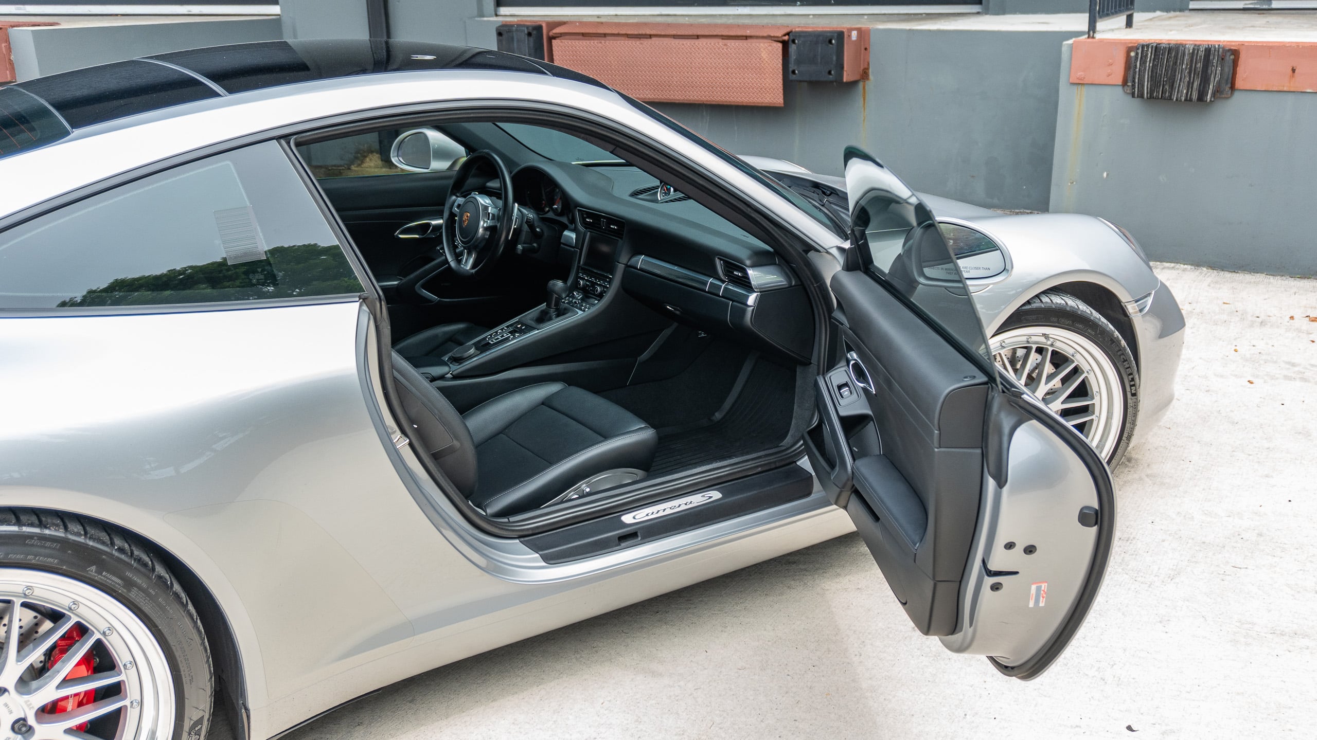 2016 Porsche 911 Carrera S Silver Metallic – 57k Miles – PDK – BBS LM’s – 400 Hp – CPO Extended Warranty full