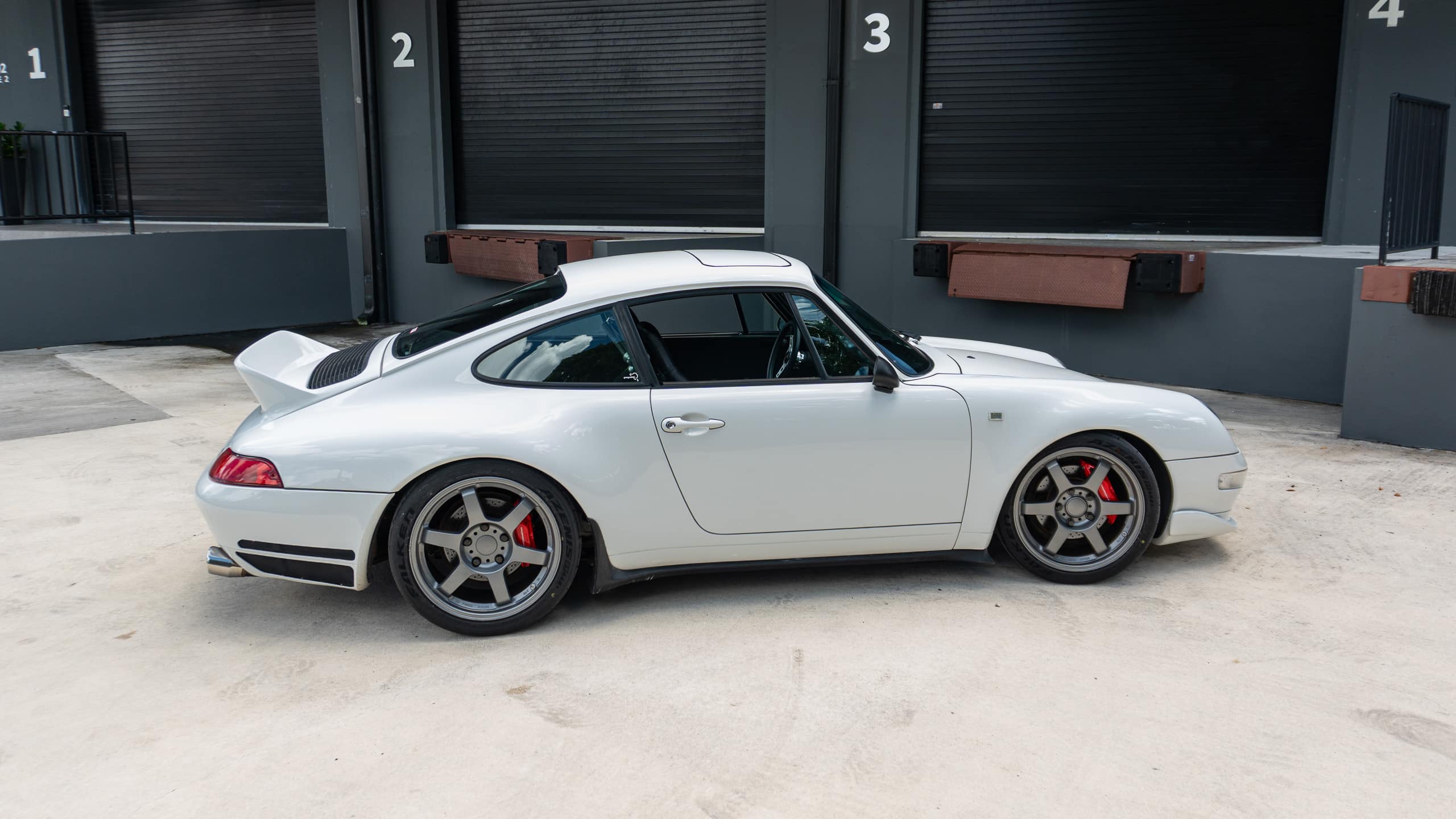 1995 Porsche 911 Euro 993 C2 67k Miles – 6 Speed Manual – TE37 – RS Bits full
