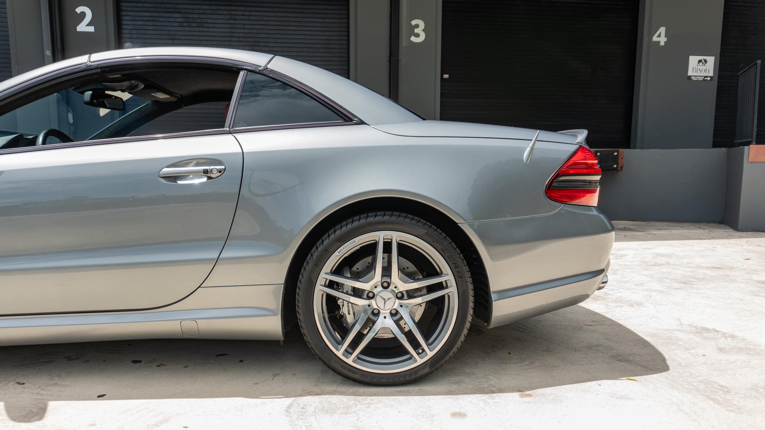 2009 Mercedes Benz SL 63 AMG R230 – P30 Perfomance Package – 19K Miles – Red Interior full