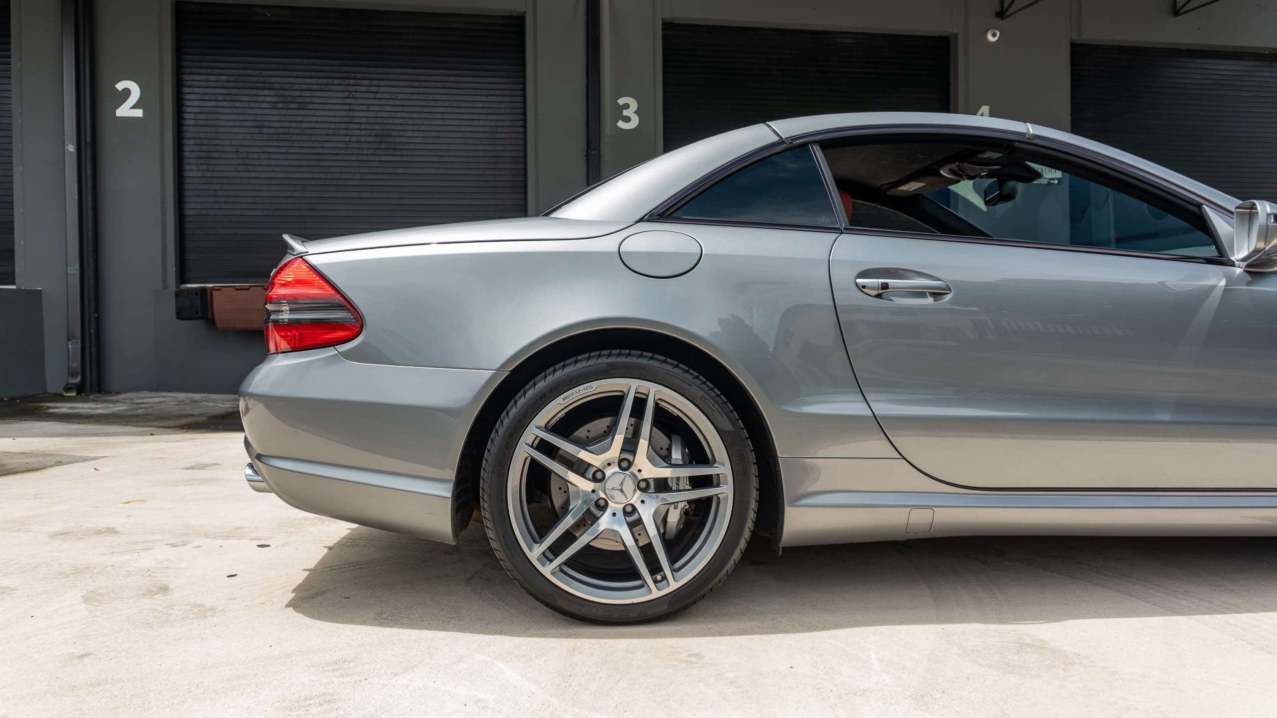 2009 Mercedes Benz SL 63 AMG R230 – P30 Perfomance Package – 19K Miles – Red Interior full
