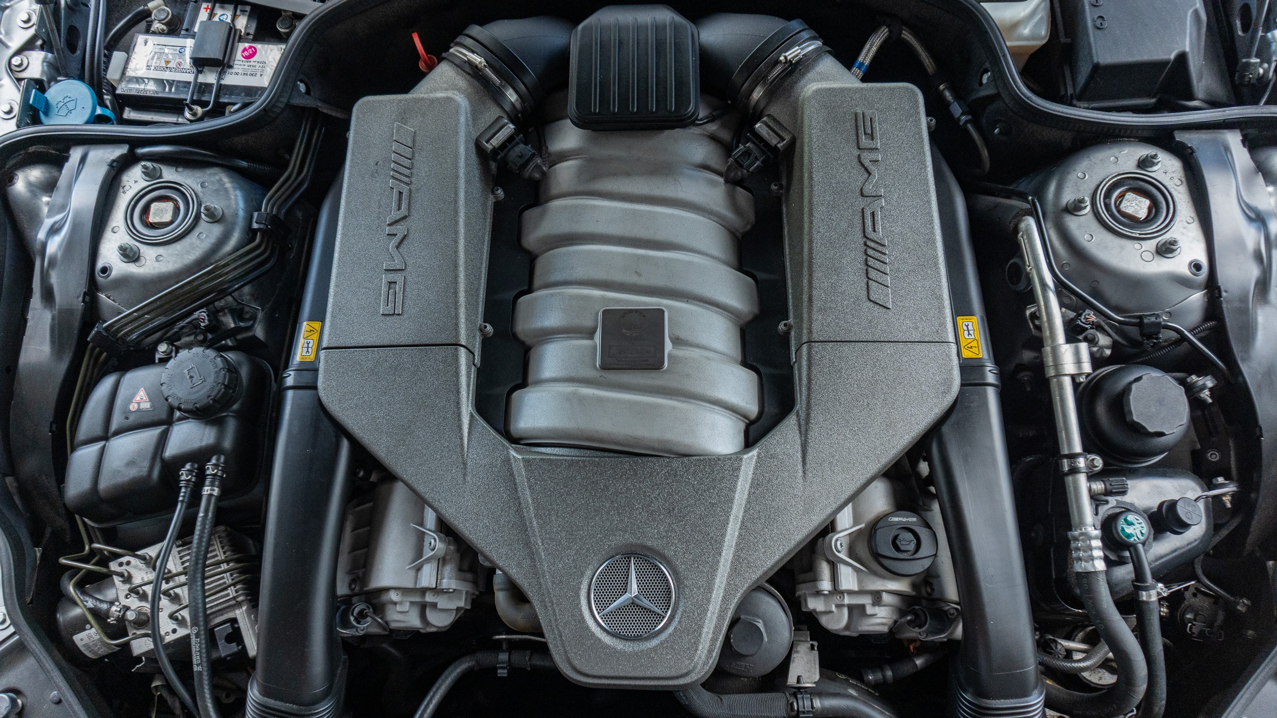 2009 Mercedes Benz SL 63 AMG R230 – P30 Perfomance Package – 19K Miles – Red Interior full