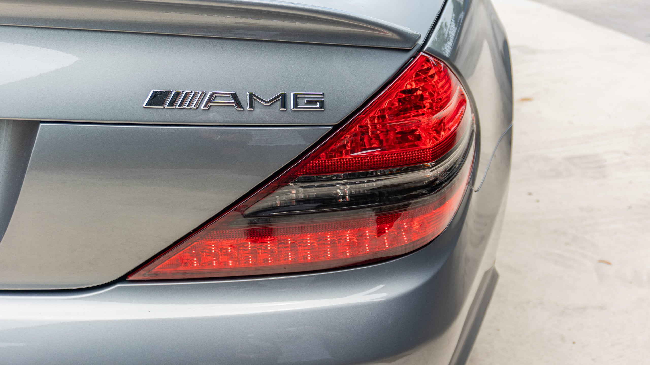 2009 Mercedes Benz SL 63 AMG R230 – P30 Perfomance Package – 19K Miles – Red Interior full