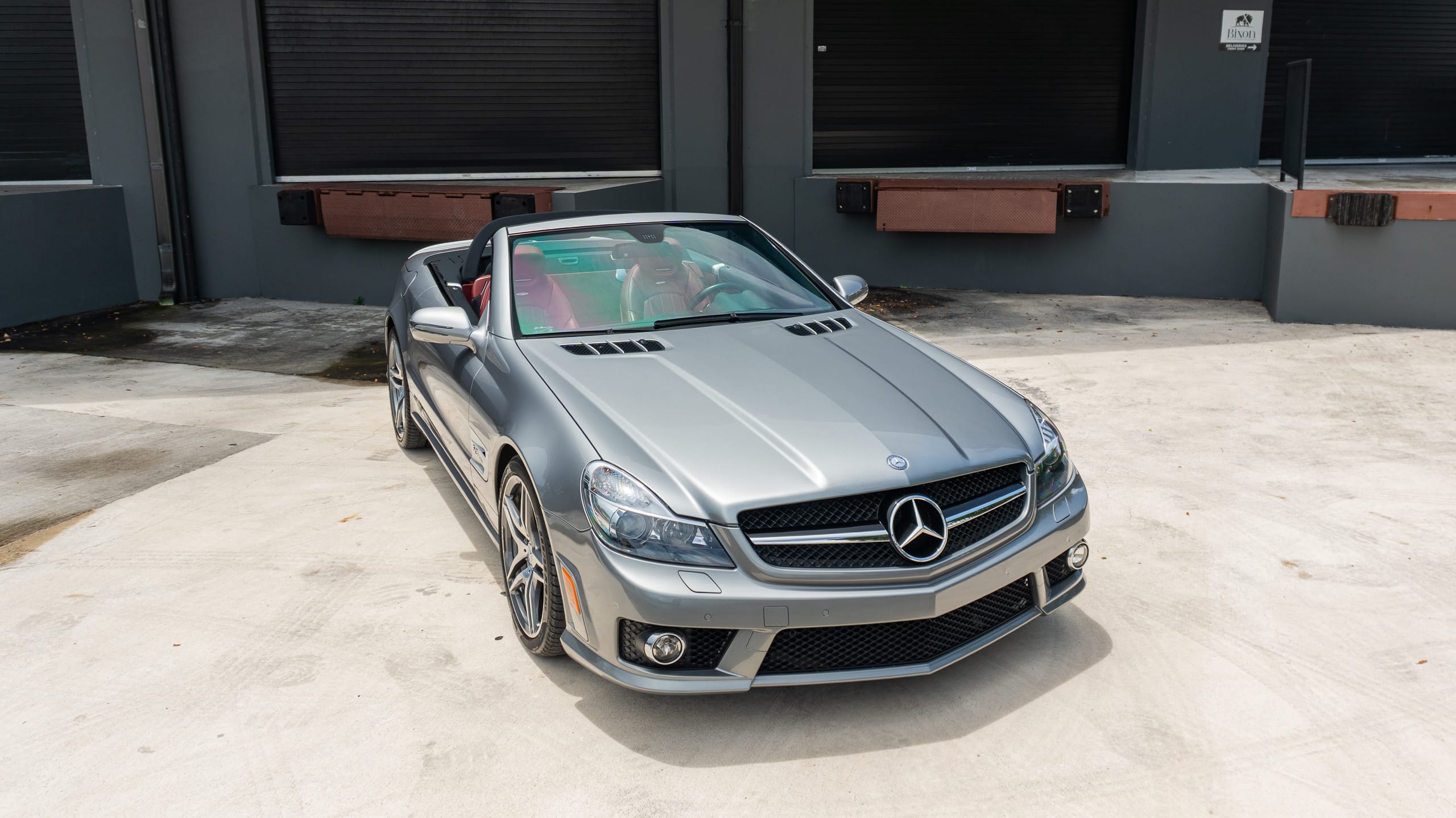 2009 Mercedes Benz SL 63 AMG R230 – P30 Perfomance Package – 19K Miles – Red Interior full