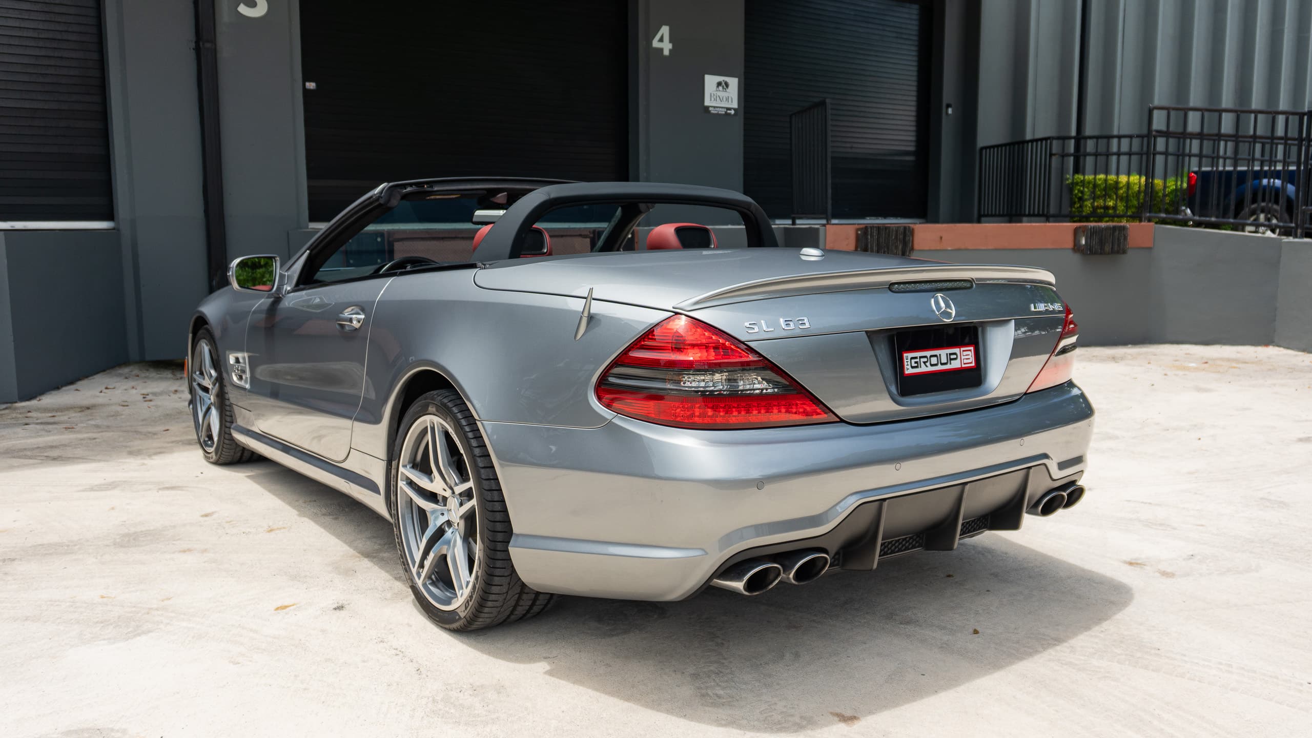 2009 Mercedes Benz SL 63 AMG R230 – P30 Perfomance Package – 19K Miles – Red Interior full
