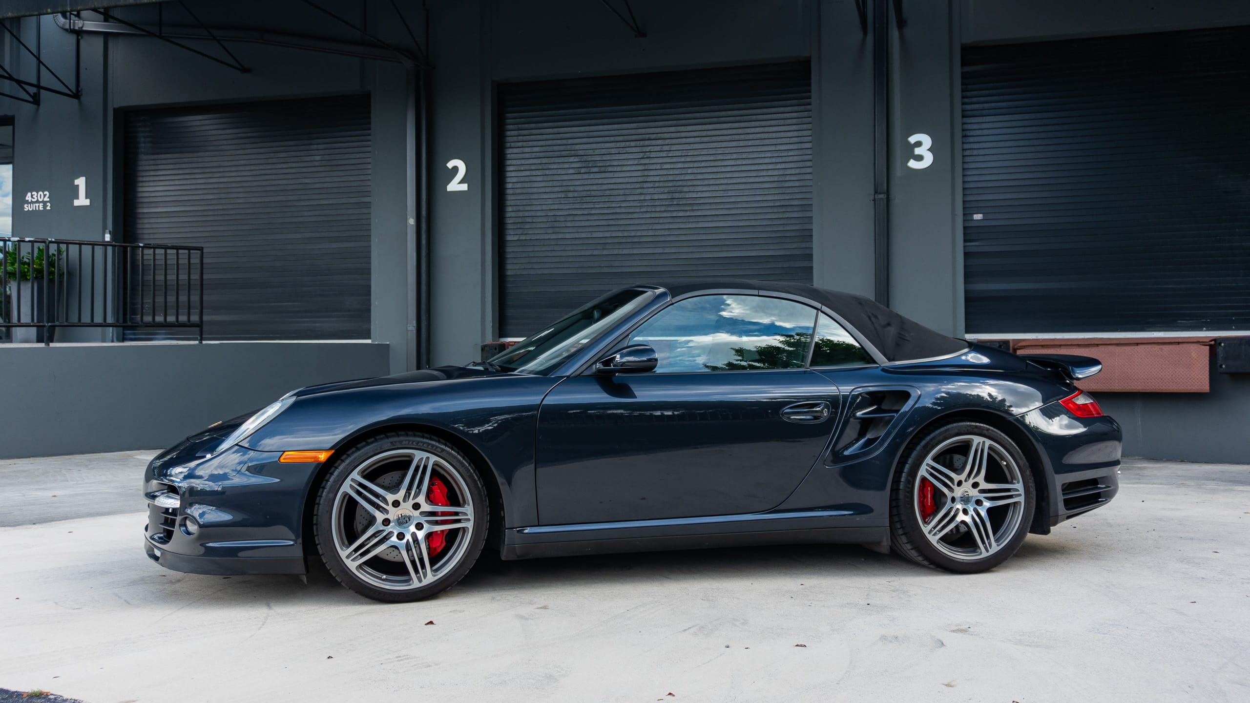 2009 Porsche 911 Turbo 997. 1.5 – Cabriolet – 50k Miles – Atlas Gray Metallic full
