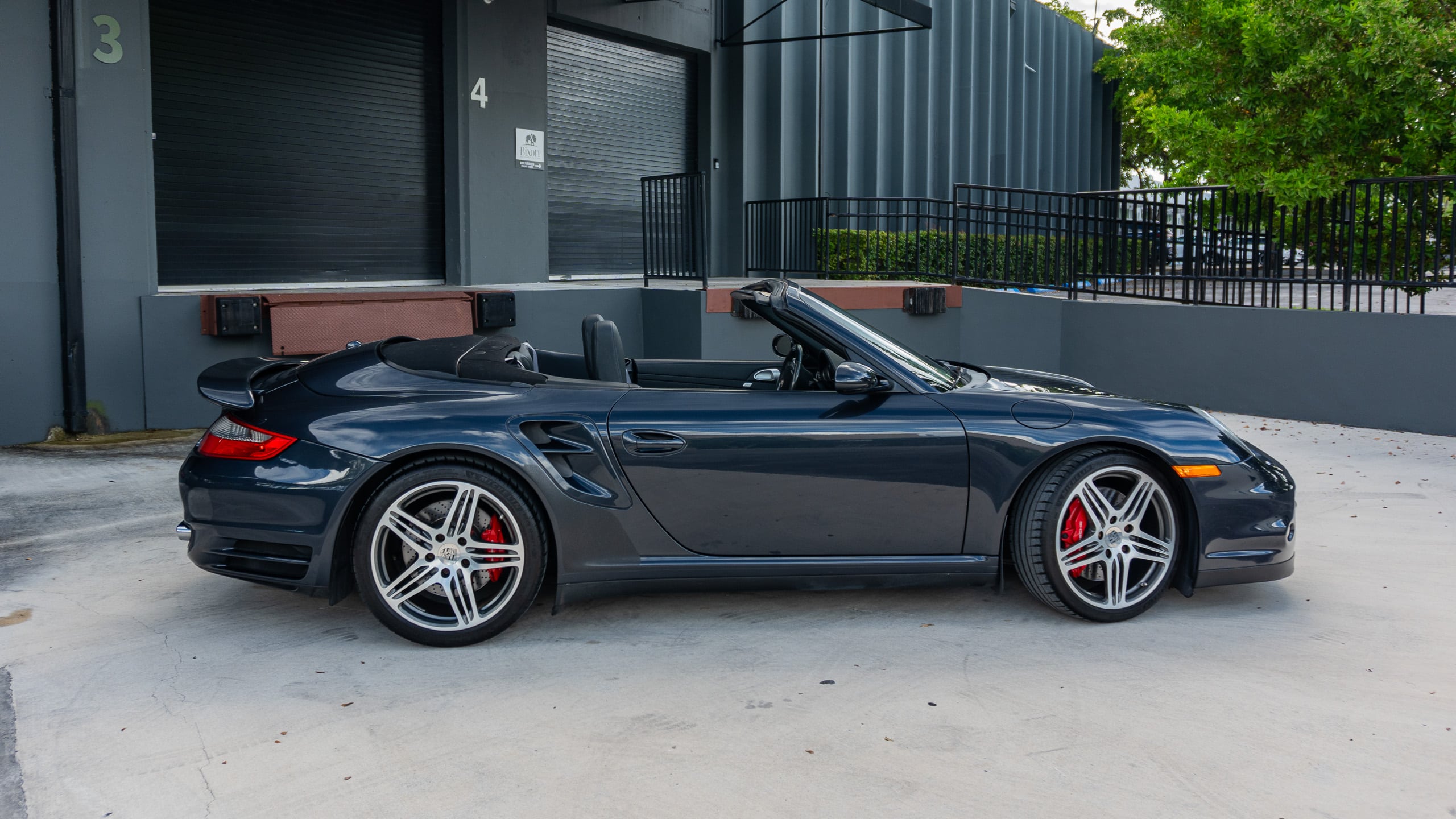 2009 Porsche 911 Turbo 997. 1.5 – Cabriolet – 50k Miles – Atlas Gray Metallic full