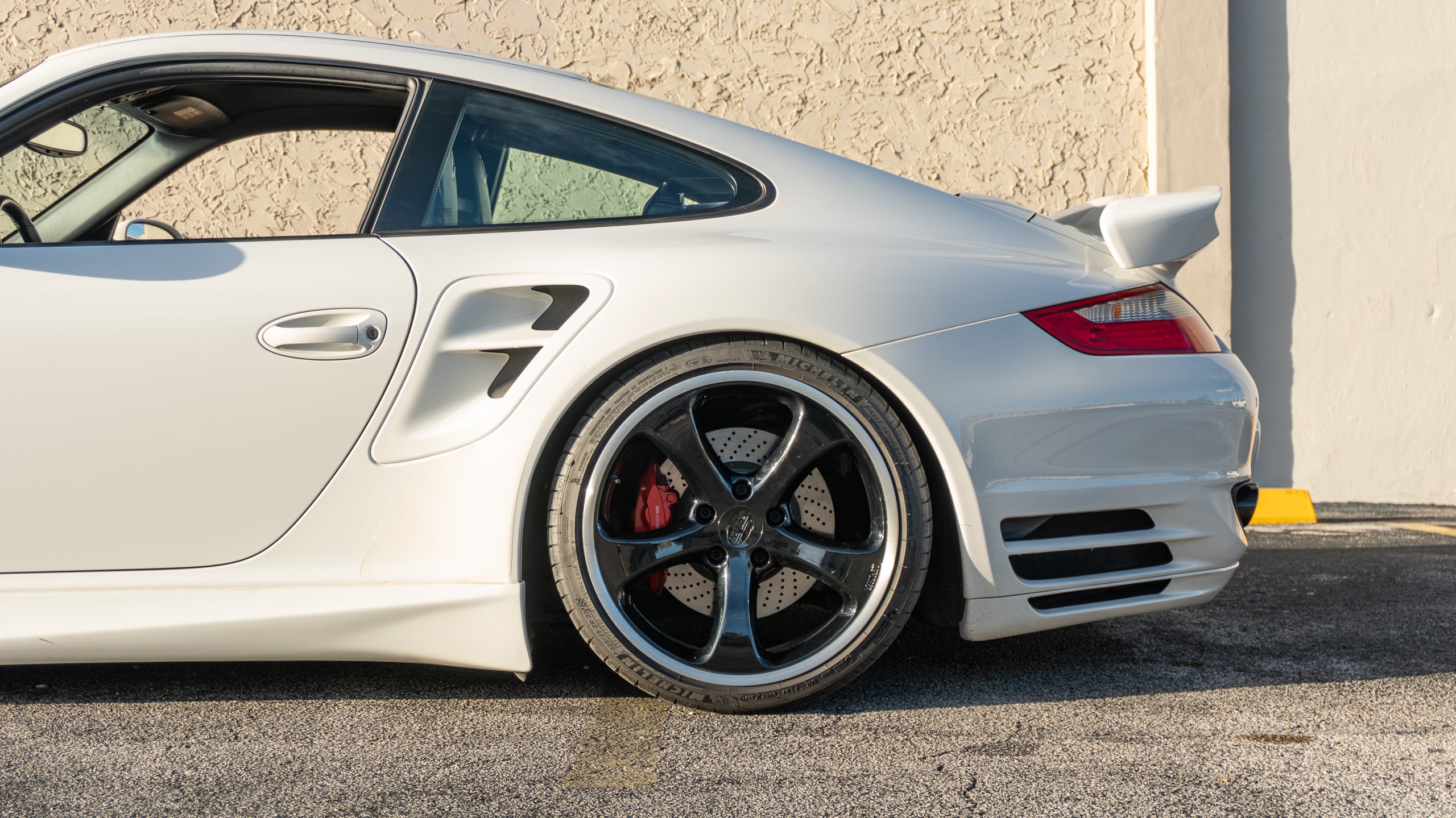 2007 Porsche 911 997.1 TURBO 6 Speed Manual White/Blue 33k Miles – TECHART aero – Original Paint full