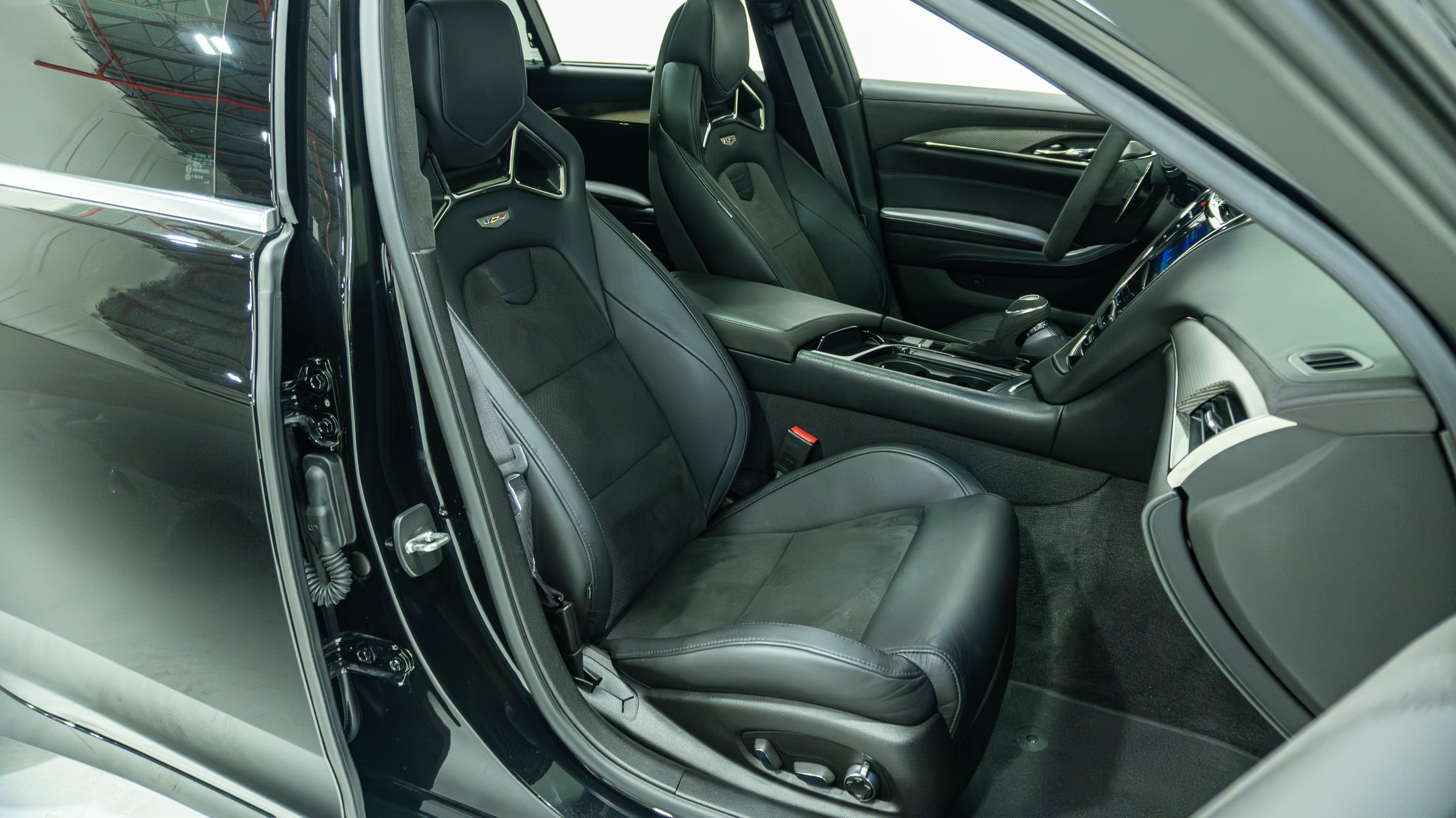 2016 Cadillac CTSV Only 5k Miles -Mint condition  – Factory Recaros – SUPERCHARGED V8 640 HP full