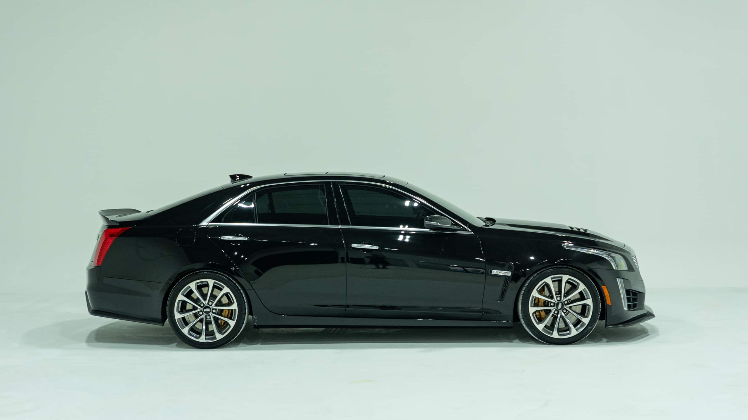 2016 Cadillac CTSV Only 5k Miles -Mint condition  – Factory Recaros – SUPERCHARGED V8 640 HP full
