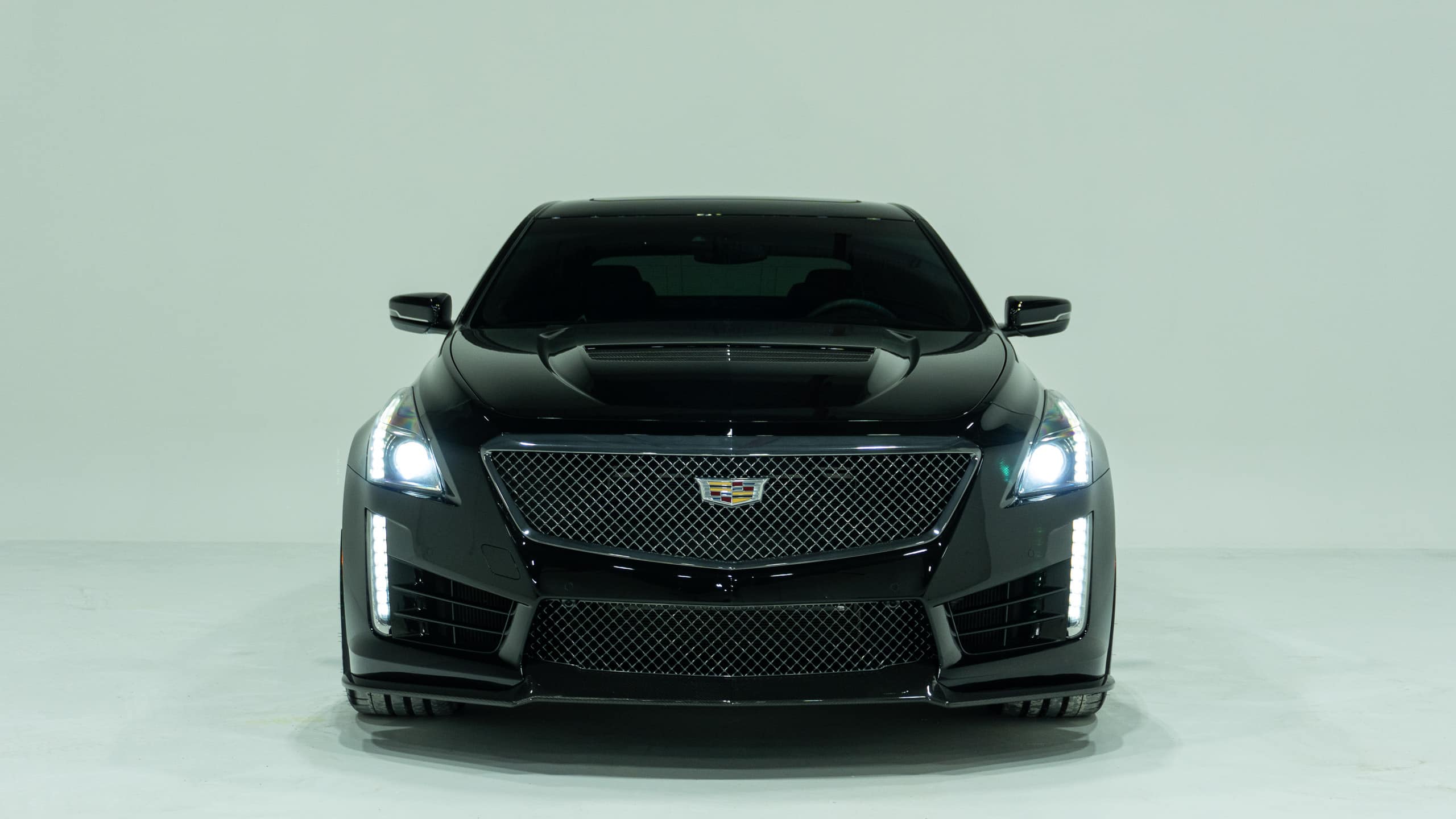 2016 Cadillac CTSV Only 5k Miles -Mint condition  – Factory Recaros – SUPERCHARGED V8 640 HP full