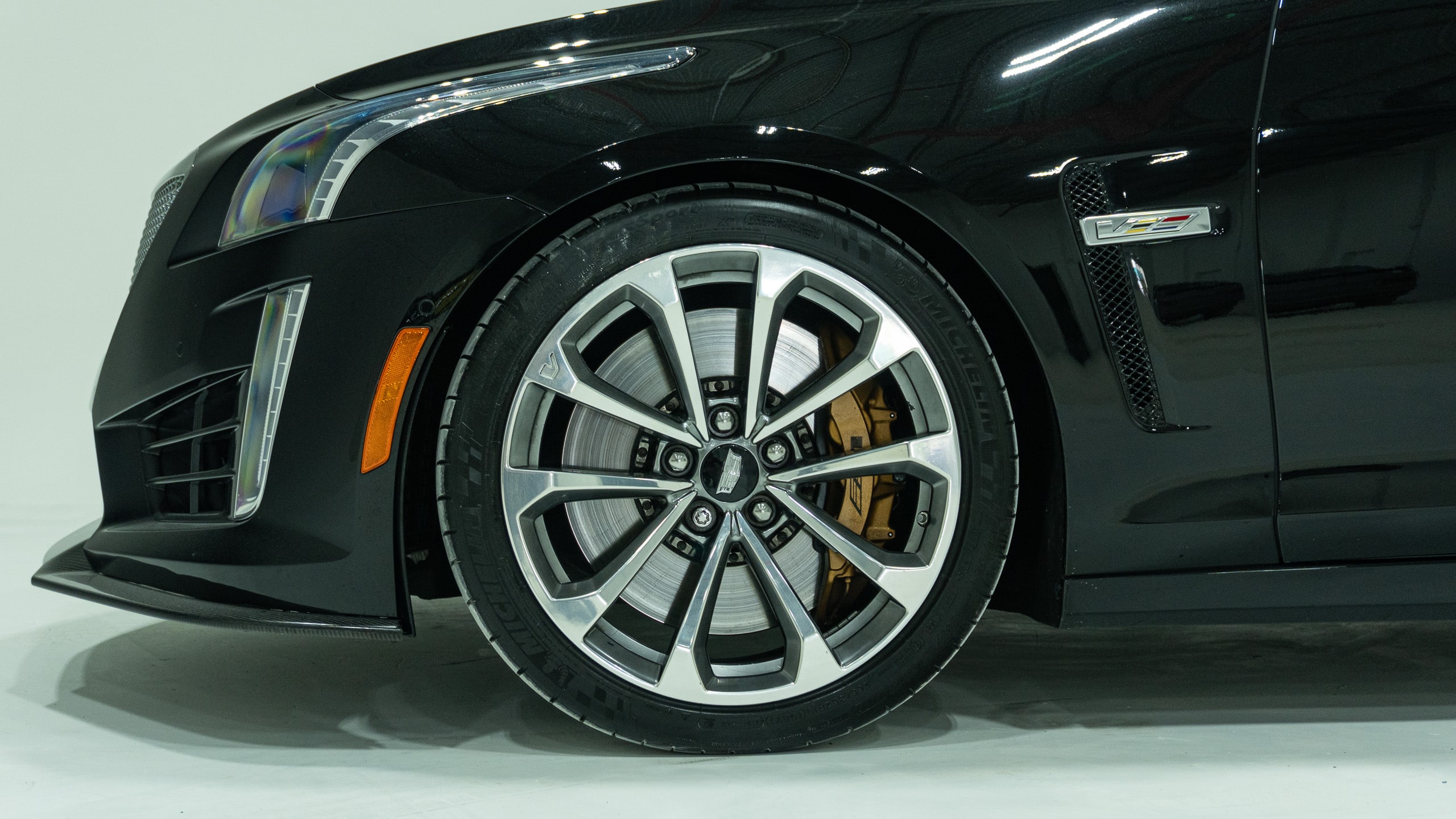 2016 Cadillac CTSV Only 5k Miles -Mint condition  – Factory Recaros – SUPERCHARGED V8 640 HP full