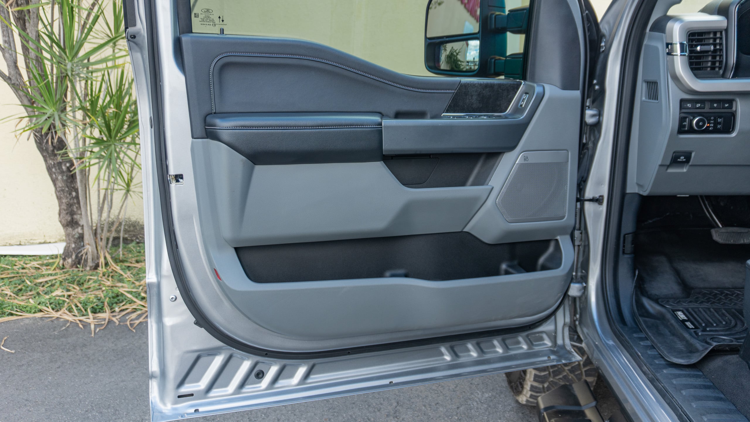2024 Ford F250 XLT SRW 4×4 Crew Cab  full