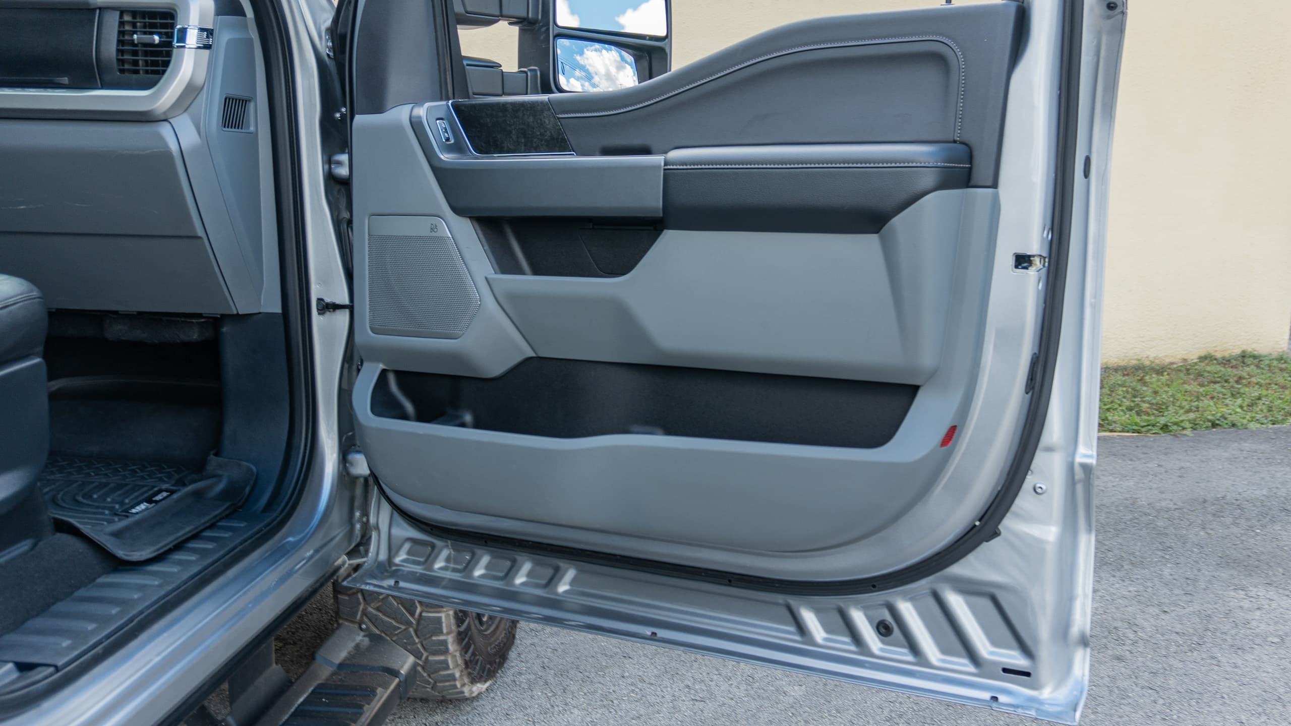 2024 Ford F250 XLT SRW 4×4 Crew Cab  full