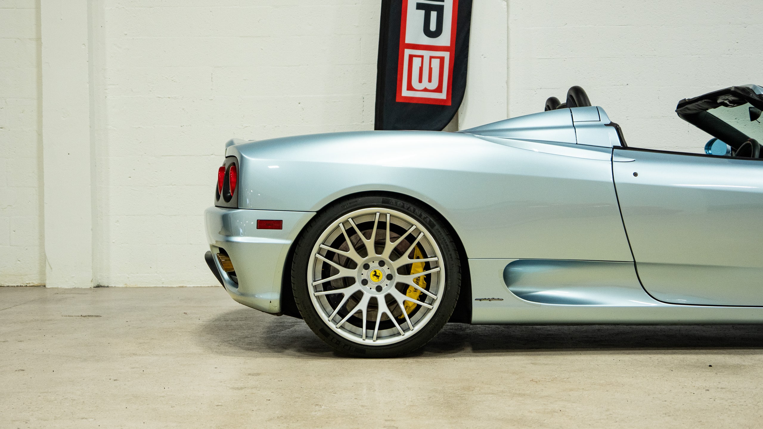 2001 Ferrari 360 SPIDER Grigio / Nero- Daytona Seats- Moton Coilovers- Brembo GT Brakes – Forged Wheels full