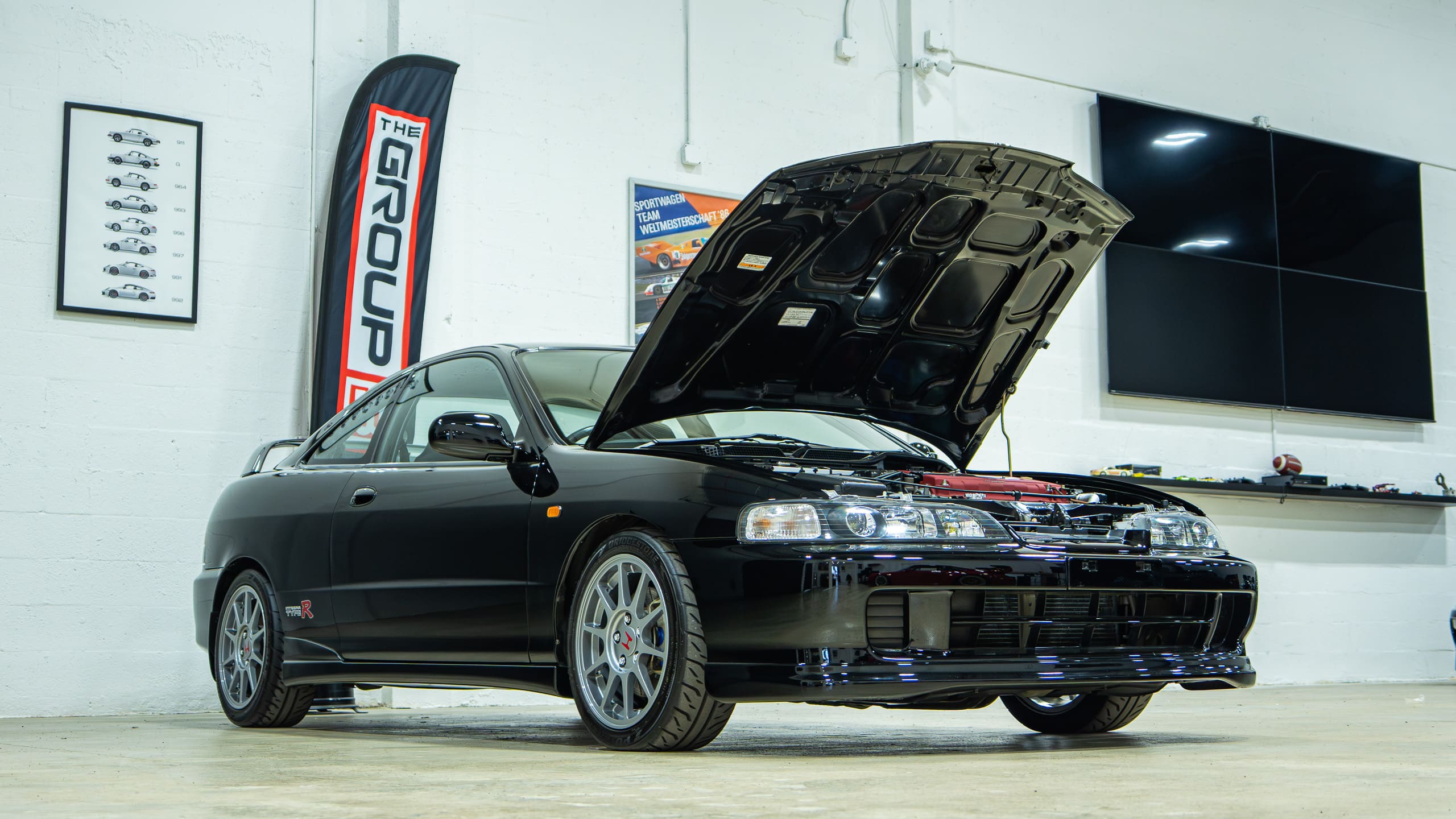 1998 Honda Integra Type R – DC2 – JDM – Only 23k Kilometers – Original Paint – Time Capsule full