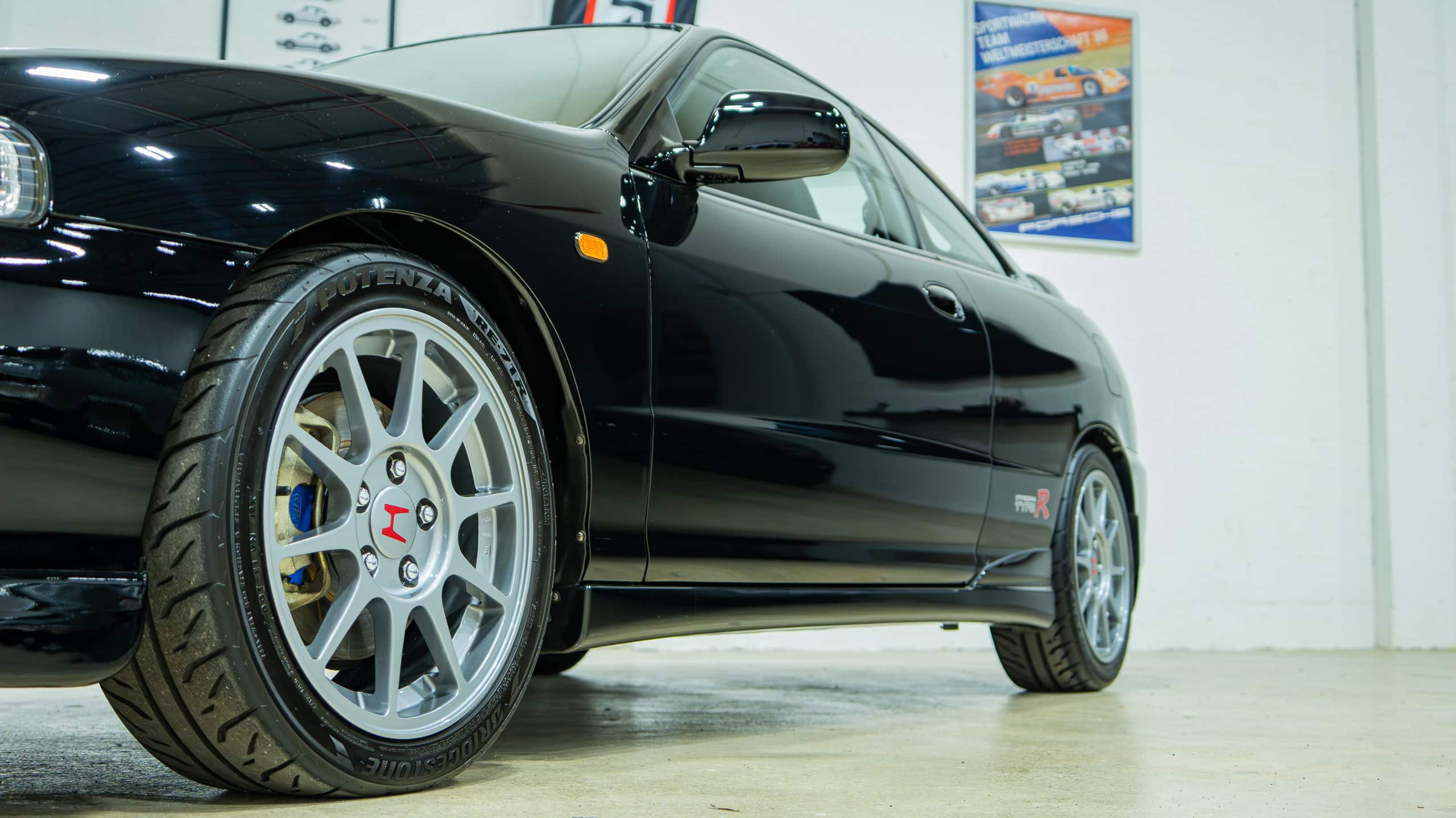 1998 Honda Integra Type R – DC2 – JDM – Only 23k Kilometers – Original Paint – Time Capsule full