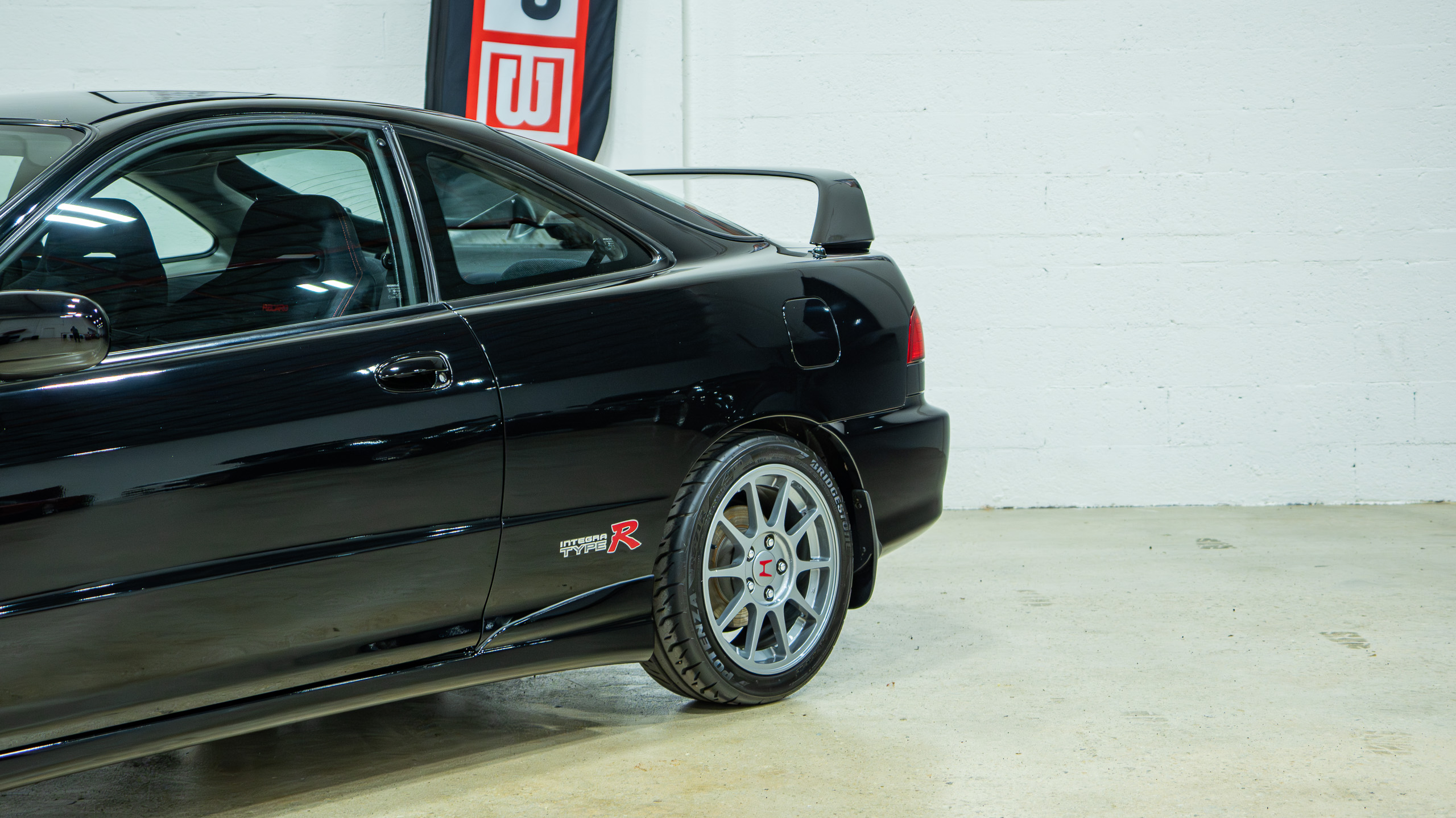 1998 Honda Integra Type R – DC2 – JDM – Only 23k Kilometers – Original Paint – Time Capsule full