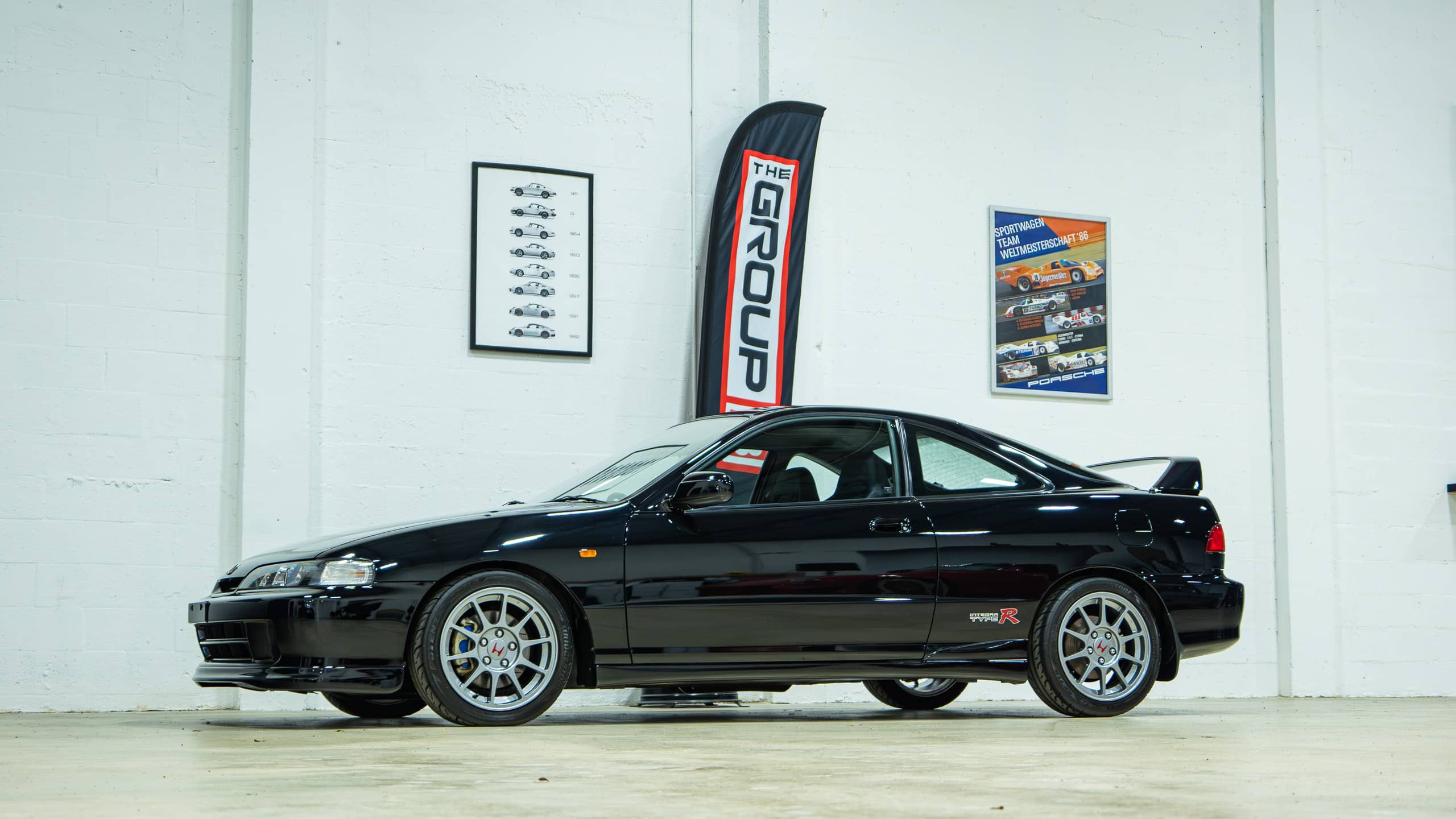 1998 Honda Integra Type R – DC2 – JDM – Only 23k Kilometers – Original Paint – Time Capsule full
