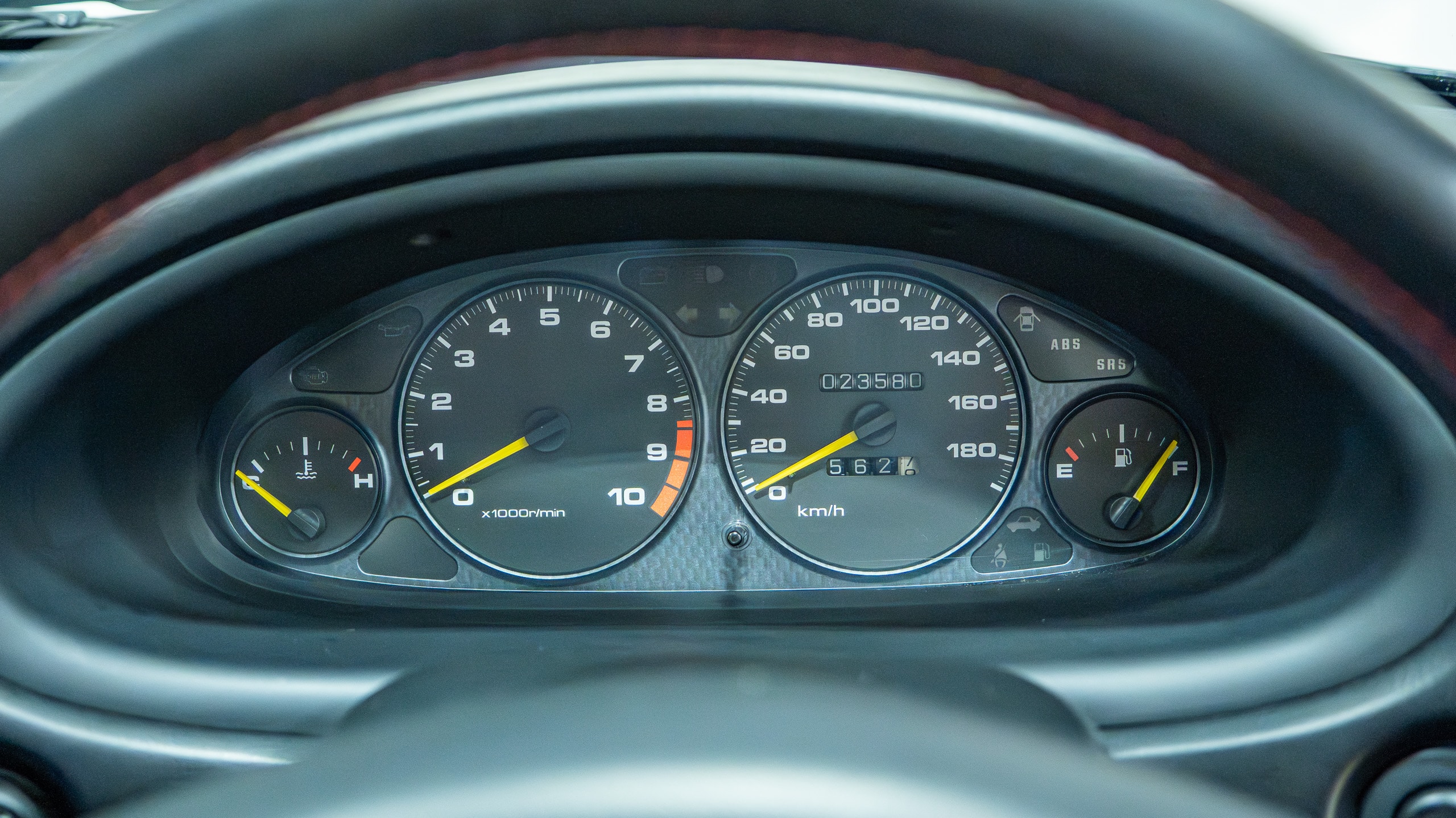 1998 Honda Integra Type R – DC2 – JDM – Only 23k Kilometers – Original Paint – Time Capsule full