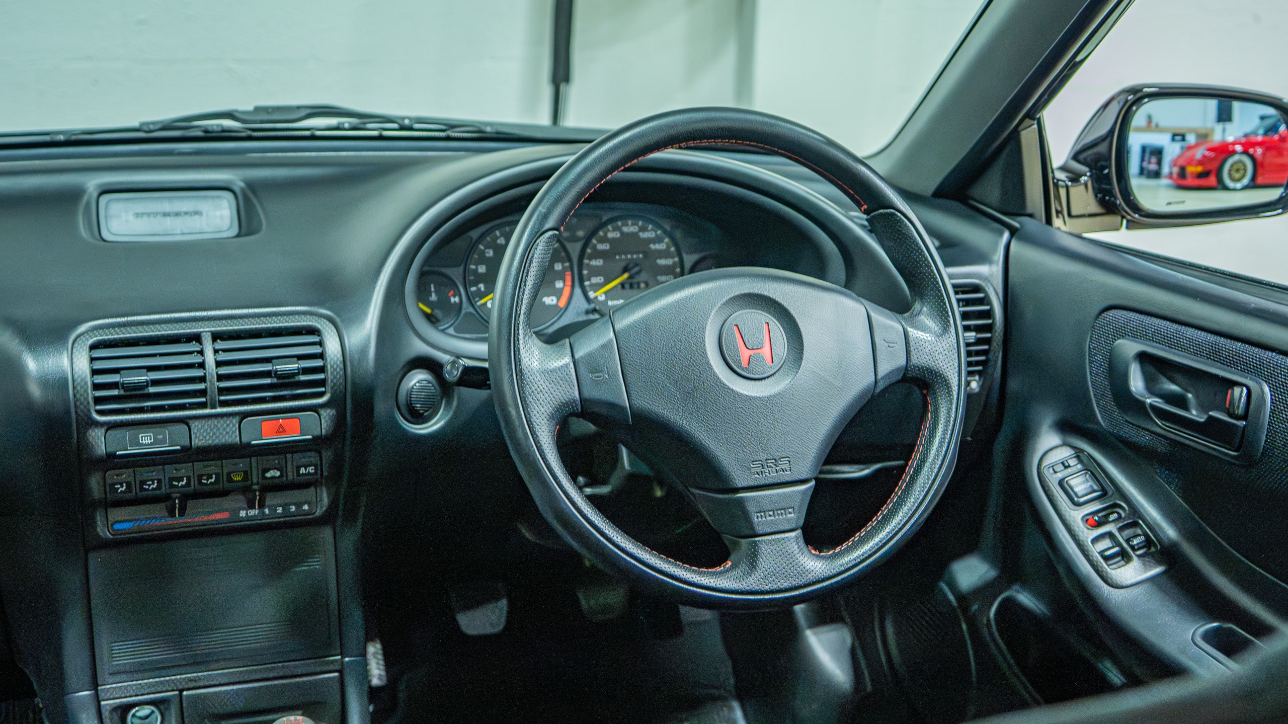 1998 Honda Integra Type R – DC2 – JDM – Only 23k Kilometers – Original Paint – Time Capsule full