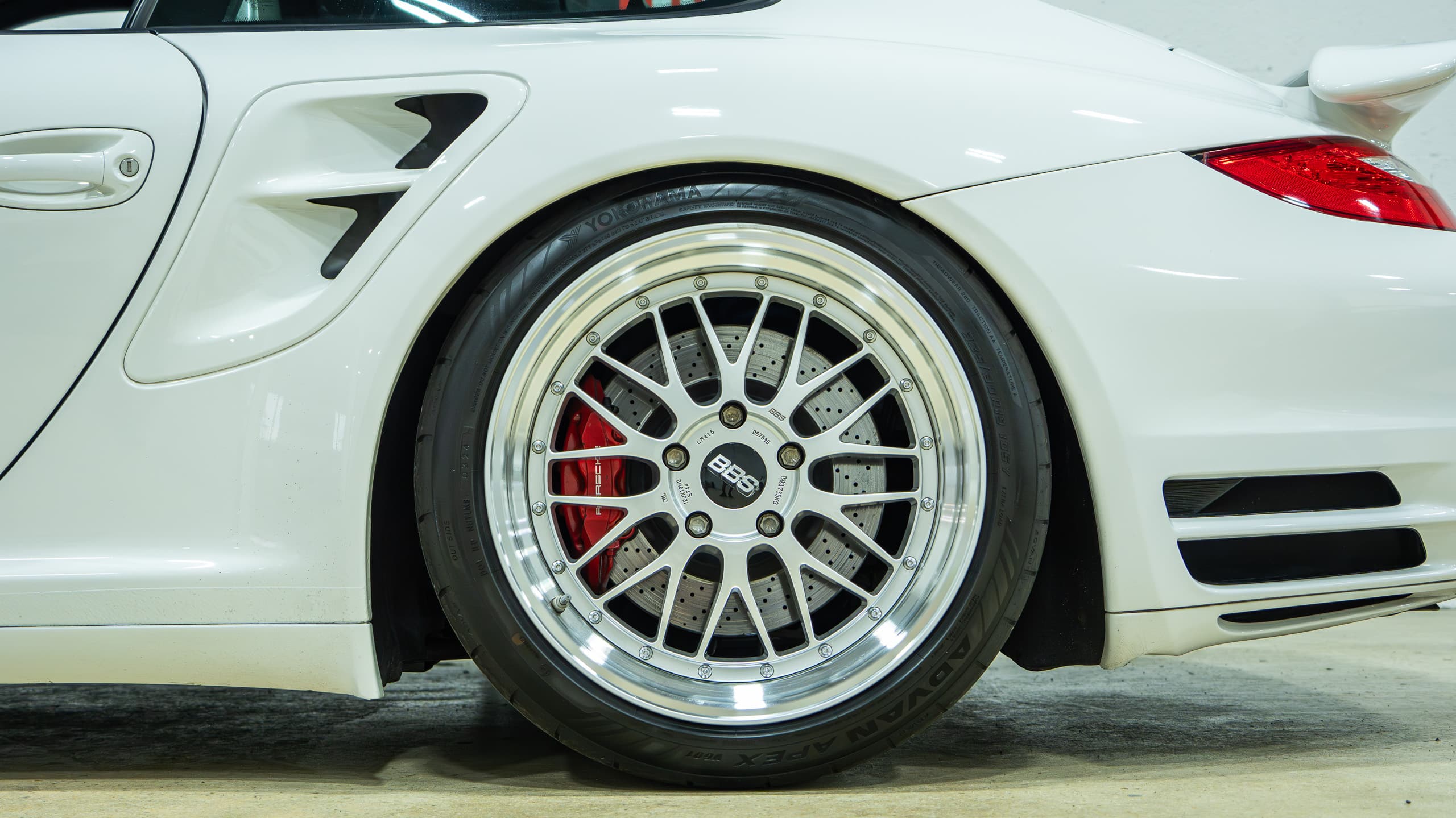 2008 Porsche 997.1 Turbo – 6 Speed Manual – 41k Miles – White/Cocoa Sport Seats – 750 Horsepower full