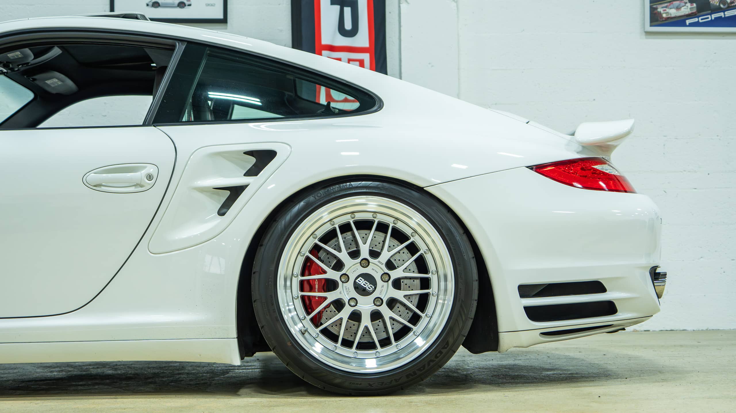 2008 Porsche 997.1 Turbo – 6 Speed Manual – 41k Miles – White/Cocoa Sport Seats – 750 Horsepower full